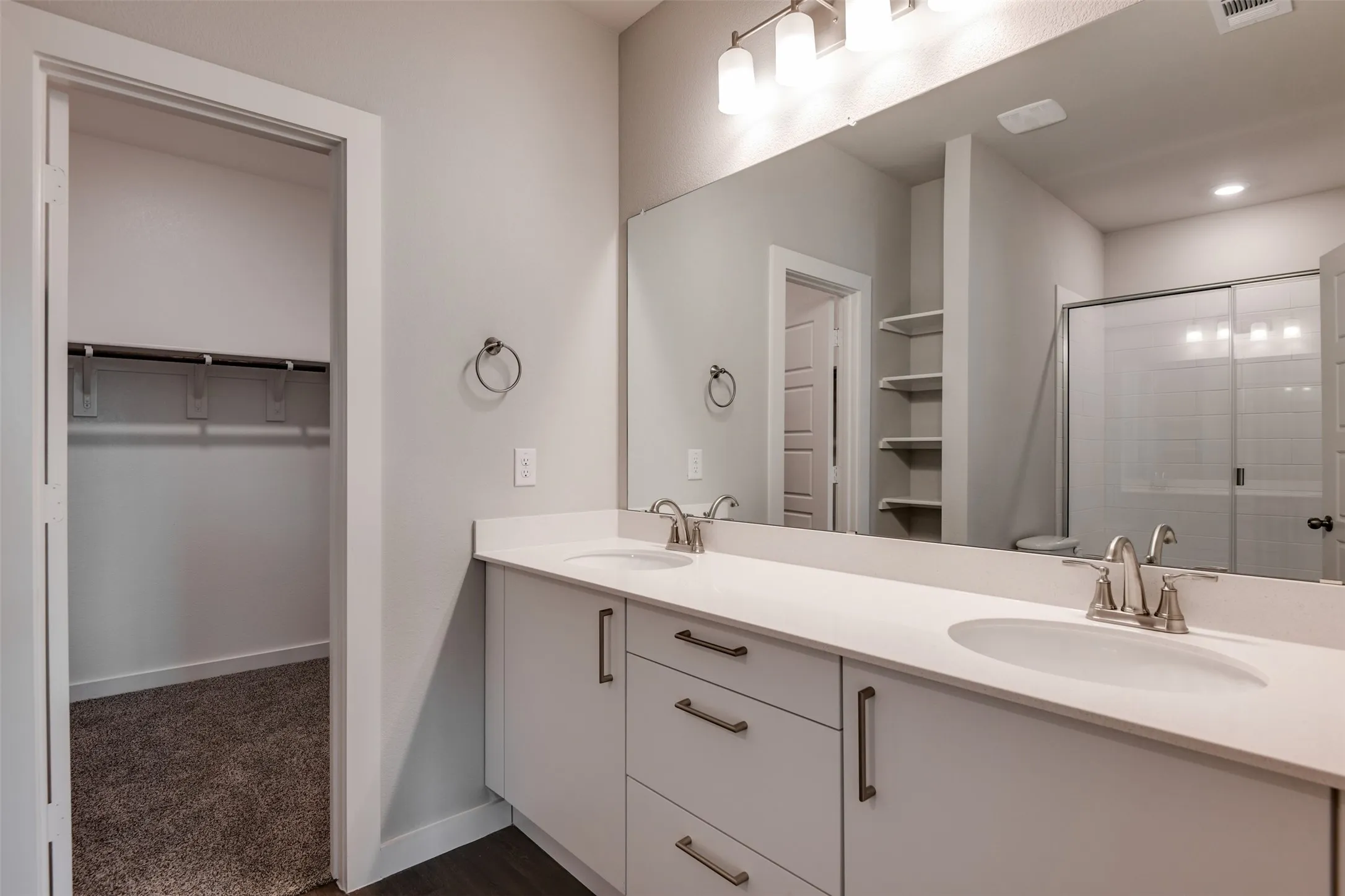 Duplex For Rent in Ellis County , 705 Blackland Drive, Venus, Texas 76084, 3 Bedroom, 2 Bathroom, 2 Garage spaces, 1,301 Sqft, built in 2024, mls#21392995, Real Estate Agent in Venus, Homes For Rent in Ellis county, Homes For Rent in Venus, Realtor in Venus Texas, Real Estate Brokerage Independent Realty Texas, Luminita Cordes Realtor