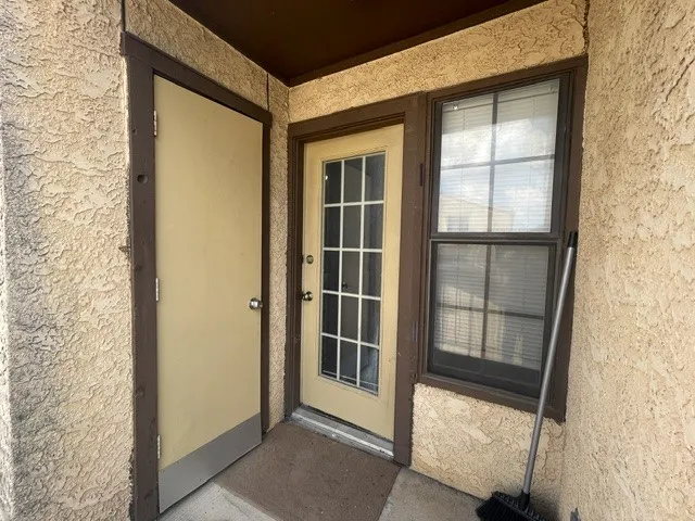 Condominium For Rent in Tarrant County , 1745 Crest Grove Drive, Arlington, Texas 76012, 2 Bedroom, 1 Bathroom, Garage spaces, 696 Sqft, built in 1983, mls#21395029, Real Estate Agent in Arlington, Homes For Rent in Tarrant county, Homes For Rent in Arlington, Realtor in Arlington Texas, Real Estate Brokerage Independent Realty Texas, Luminita Cordes Realtor