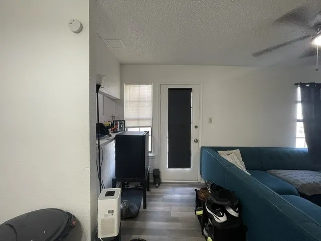 Condominium For Rent in Tarrant County , 1745 Crest Grove Drive, Arlington, Texas 76012, 2 Bedroom, 1 Bathroom, Garage spaces, 696 Sqft, built in 1983, mls#21395029, Real Estate Agent in Arlington, Homes For Rent in Tarrant county, Homes For Rent in Arlington, Realtor in Arlington Texas, Real Estate Brokerage Independent Realty Texas, Luminita Cordes Realtor