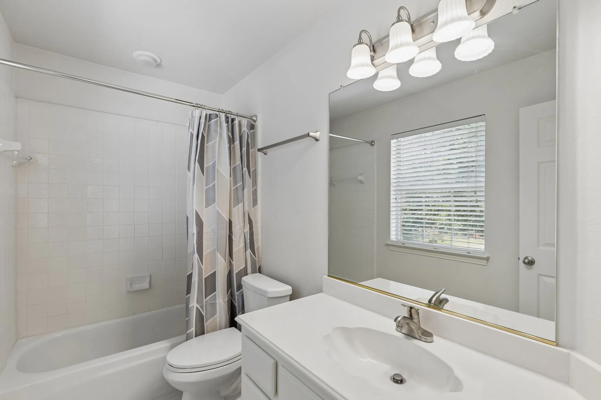 Private ensuite bath in upstairs bedroom.