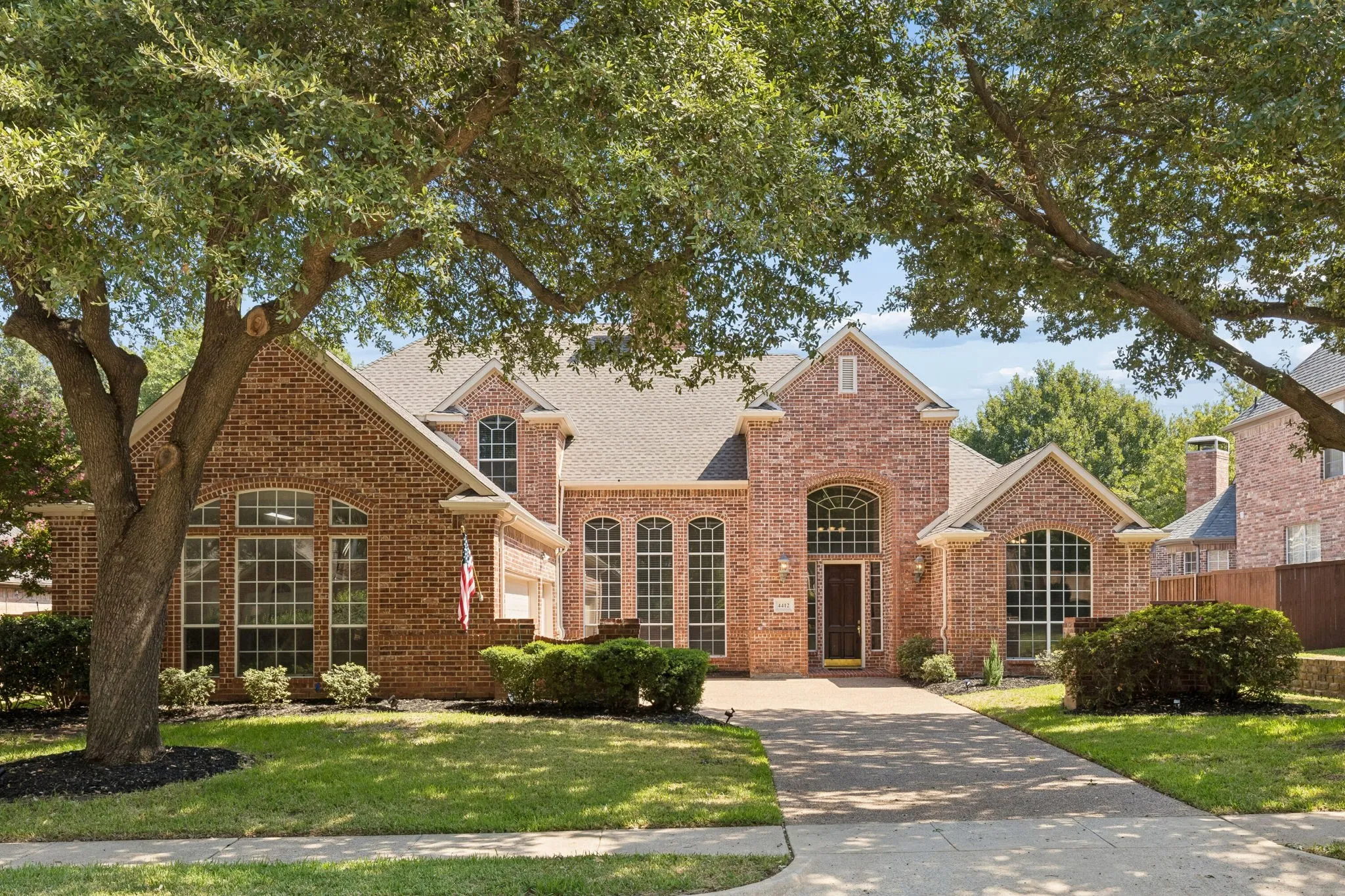 Nestled in the trees this home is ready for new owners.