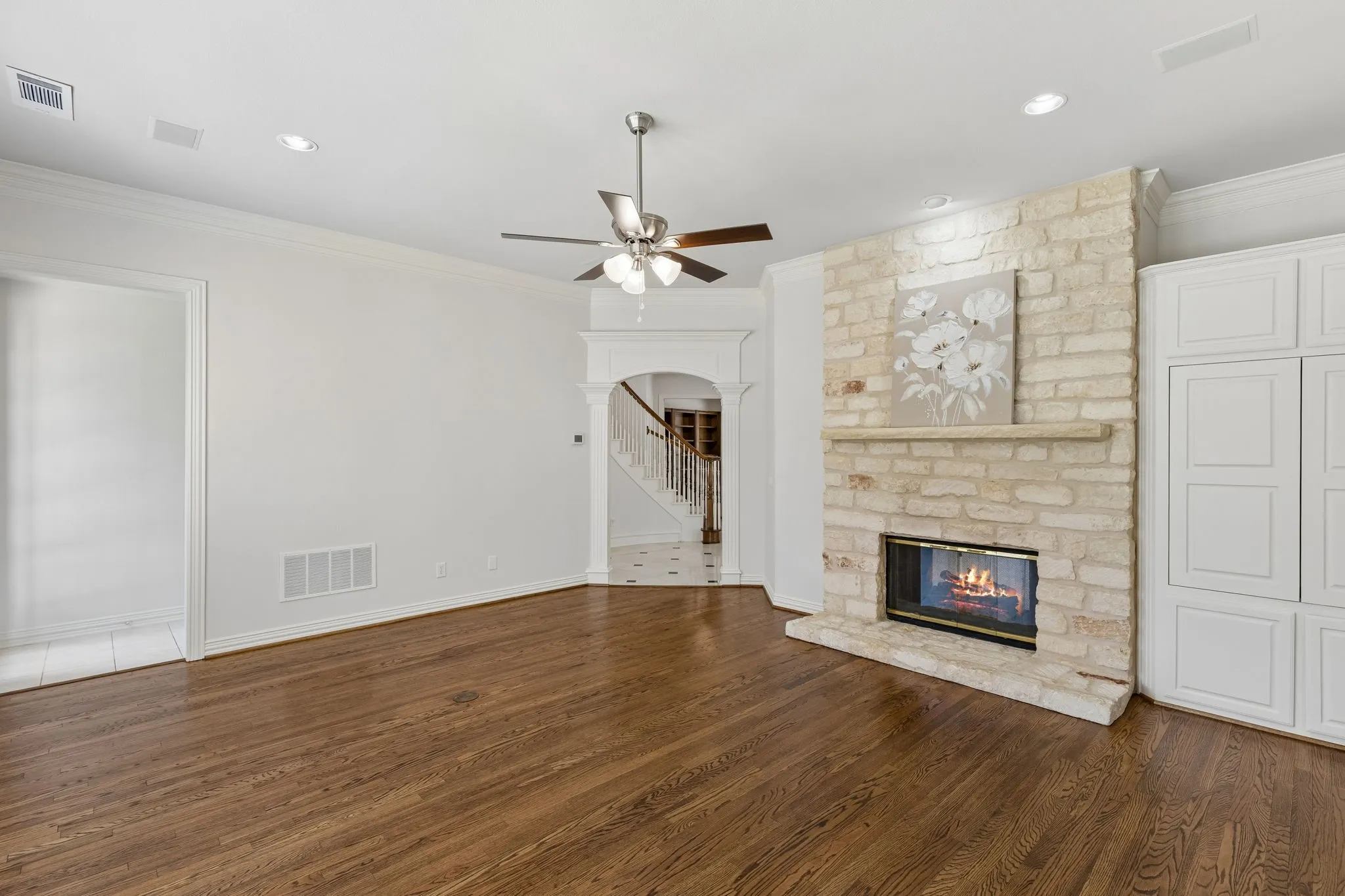 Single Family Residence For Sale in Denton County , 4412 Crown Knoll Circle, Flower Mound, Texas 75028, 4 Bedroom, 4 Bathroom, 3 Garage spaces, 3,874 Sqft, built in 1996, mls#21392106, Real Estate Agent in Flower Mound, Homes For Sale in Denton county, Homes For Sale in Flower Mound, Realtor in Flower Mound Texas, Real Estate Brokerage Independent Realty Texas, Luminita Cordes Realtor