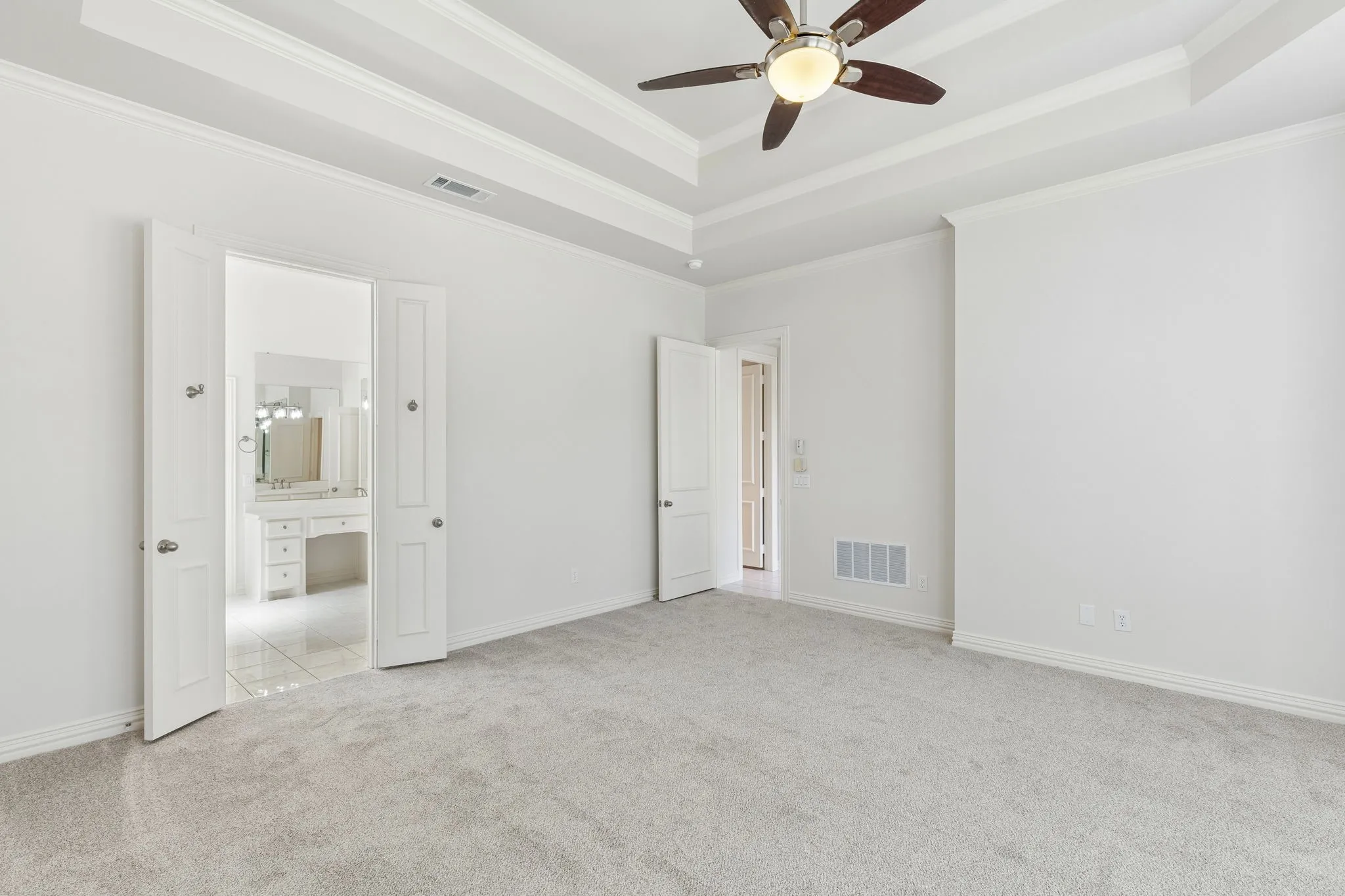 Single Family Residence For Sale in Denton County , 4412 Crown Knoll Circle, Flower Mound, Texas 75028, 4 Bedroom, 4 Bathroom, 3 Garage spaces, 3,874 Sqft, built in 1996, mls#21392106, Real Estate Agent in Flower Mound, Homes For Sale in Denton county, Homes For Sale in Flower Mound, Realtor in Flower Mound Texas, Real Estate Brokerage Independent Realty Texas, Luminita Cordes Realtor