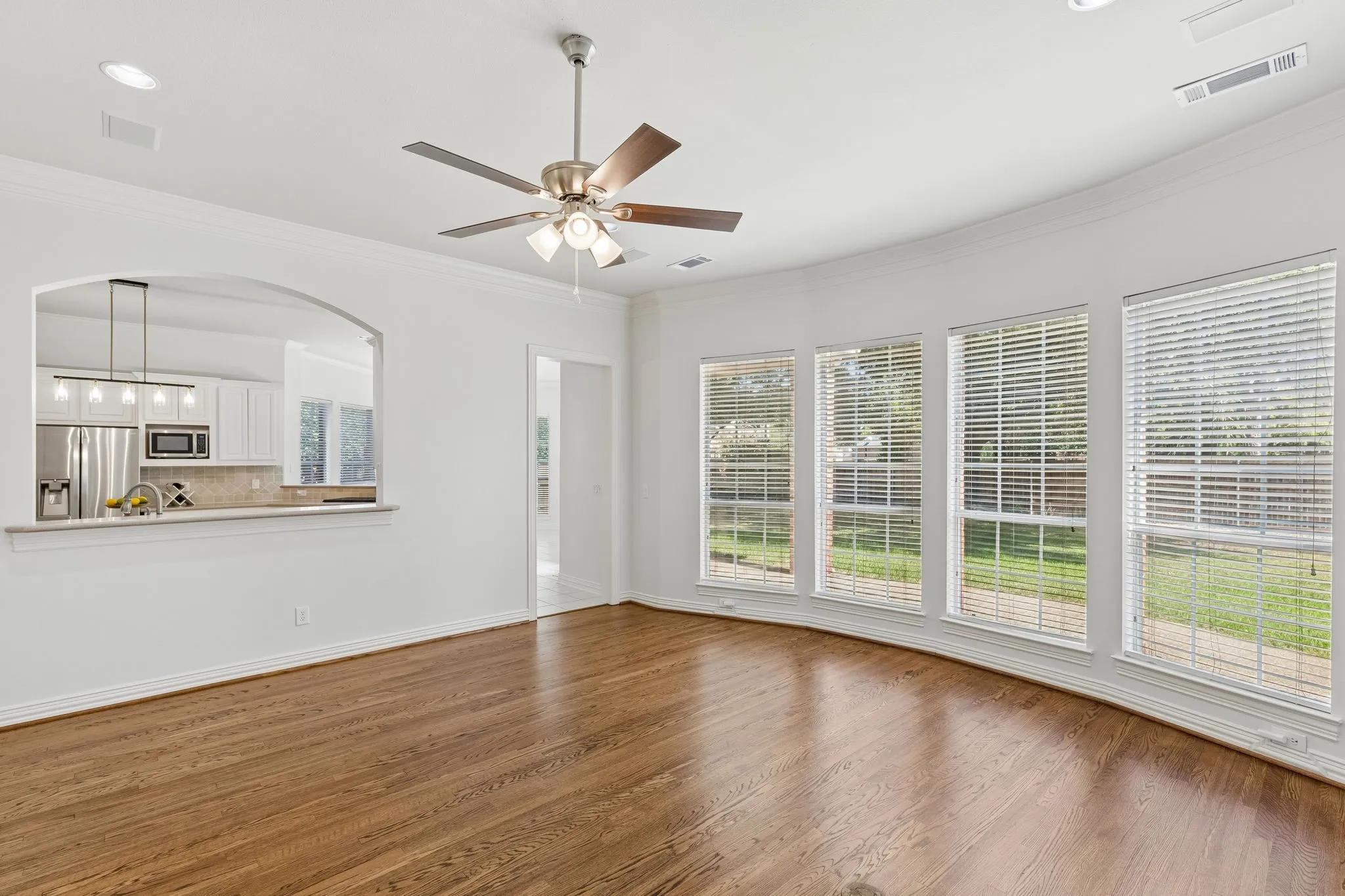 Single Family Residence For Sale in Denton County , 4412 Crown Knoll Circle, Flower Mound, Texas 75028, 4 Bedroom, 4 Bathroom, 3 Garage spaces, 3,874 Sqft, built in 1996, mls#21392106, Real Estate Agent in Flower Mound, Homes For Sale in Denton county, Homes For Sale in Flower Mound, Realtor in Flower Mound Texas, Real Estate Brokerage Independent Realty Texas, Luminita Cordes Realtor