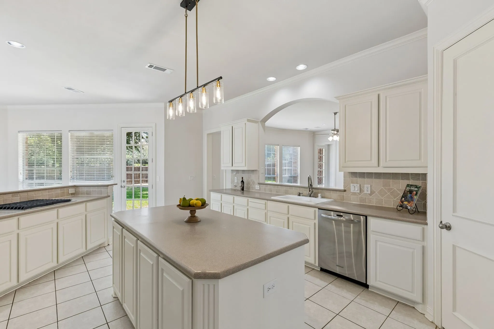 Single Family Residence For Sale in Denton County , 4412 Crown Knoll Circle, Flower Mound, Texas 75028, 4 Bedroom, 4 Bathroom, 3 Garage spaces, 3,874 Sqft, built in 1996, mls#21392106, Real Estate Agent in Flower Mound, Homes For Sale in Denton county, Homes For Sale in Flower Mound, Realtor in Flower Mound Texas, Real Estate Brokerage Independent Realty Texas, Luminita Cordes Realtor