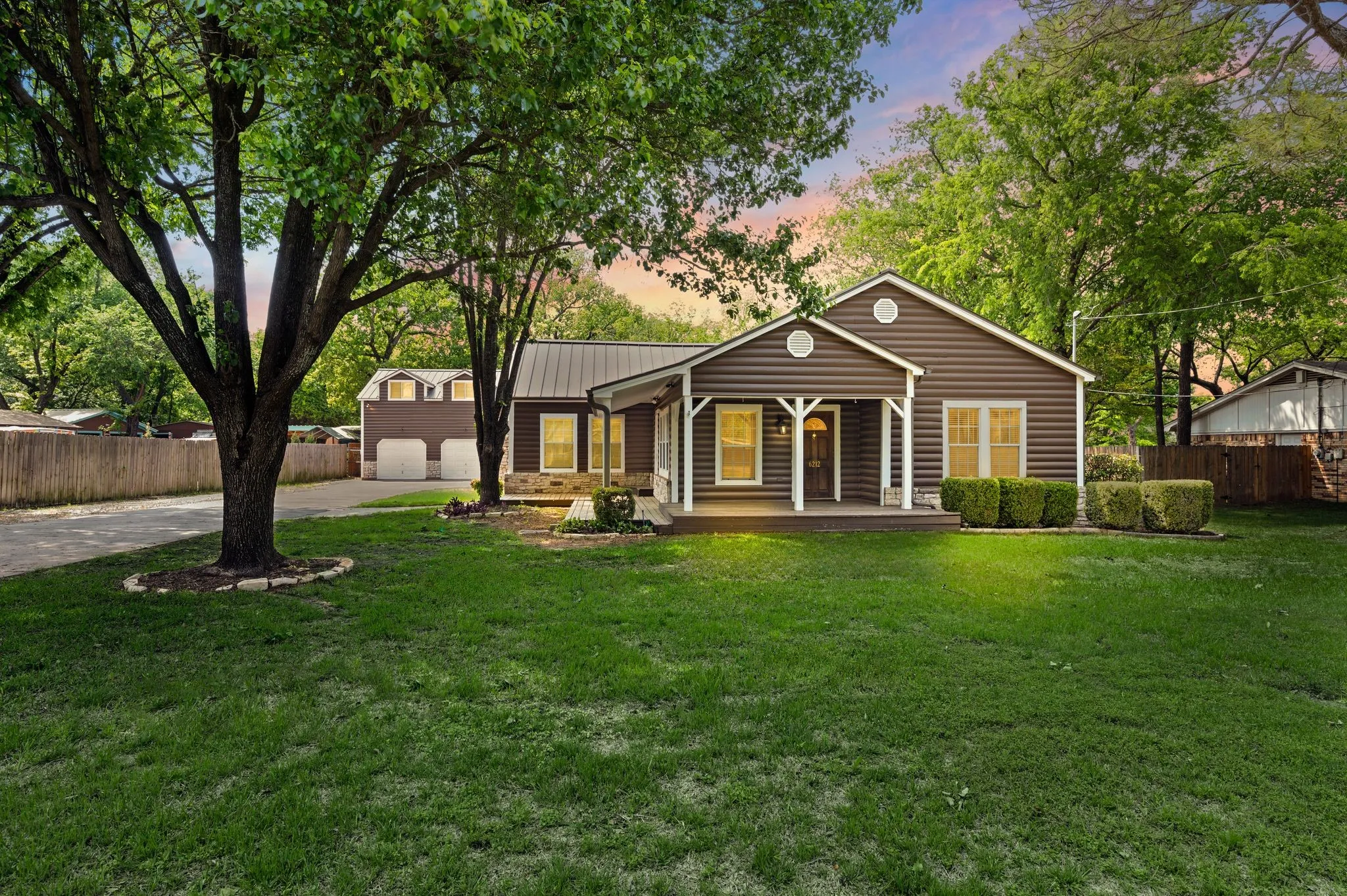 Single Family Residence For Rent in Tarrant County , 6212 Westcoat Drive, Colleyville, Texas 76034, 4 Bedroom, 5 Bathroom, 2 Garage spaces, 2,868 Sqft, built in 1960, mls#21394820, Real Estate Agent in Colleyville, Homes For Rent in Tarrant county, Homes For Rent in Colleyville, Realtor in Colleyville Texas, Real Estate Brokerage Independent Realty Texas, Luminita Cordes Realtor