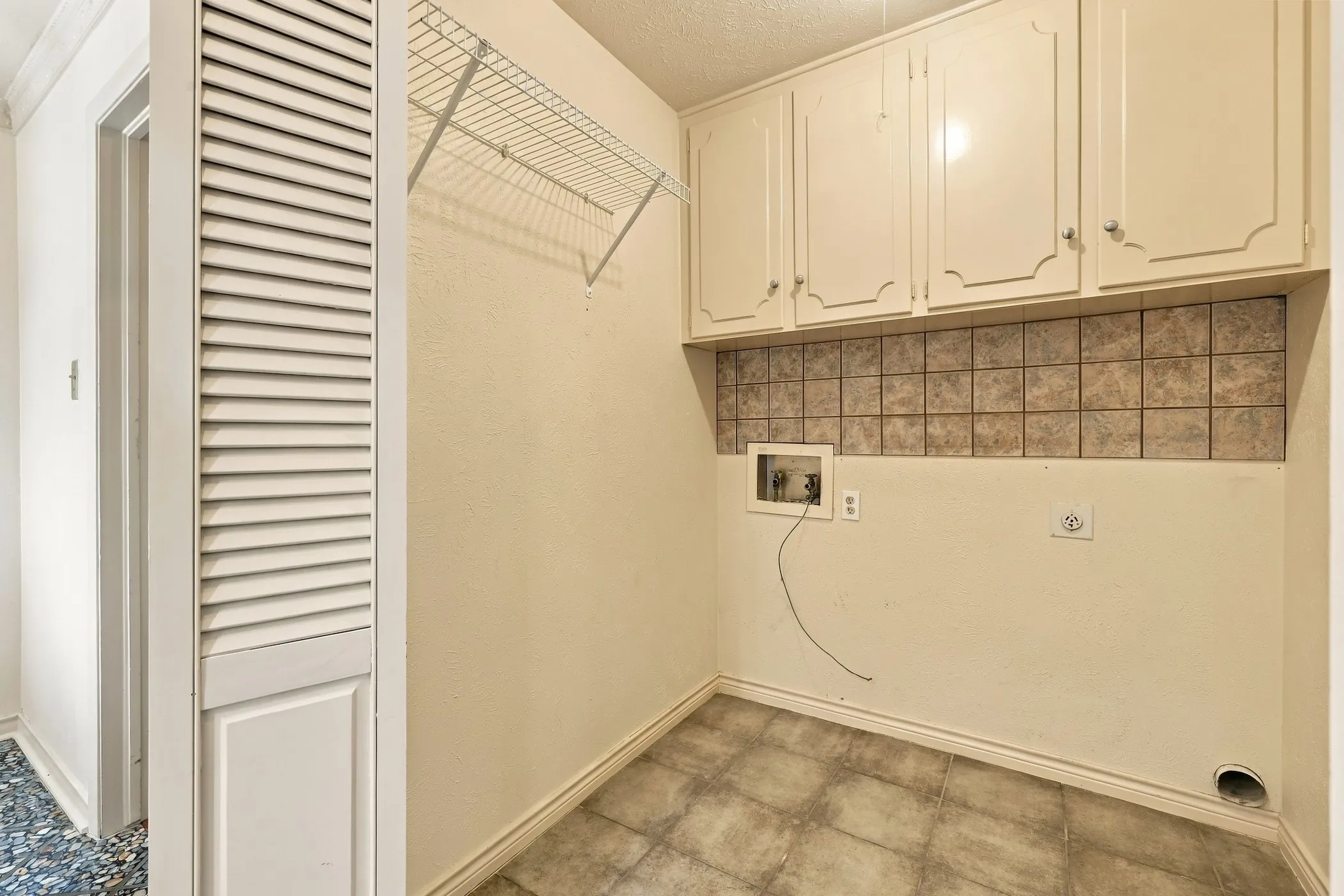 Single Family Residence For Sale in Dallas County , 9639 Brentgate Drive, Dallas, Texas 75238, 3 Bedroom, 2 Bathroom, 2 Garage spaces, 2,079 Sqft, built in 1965, mls#21394797, Real Estate Agent in Dallas, Homes For Sale in Dallas county, Homes For Sale in Dallas, Realtor in Dallas Texas, Real Estate Brokerage Independent Realty Texas, Luminita Cordes Realtor