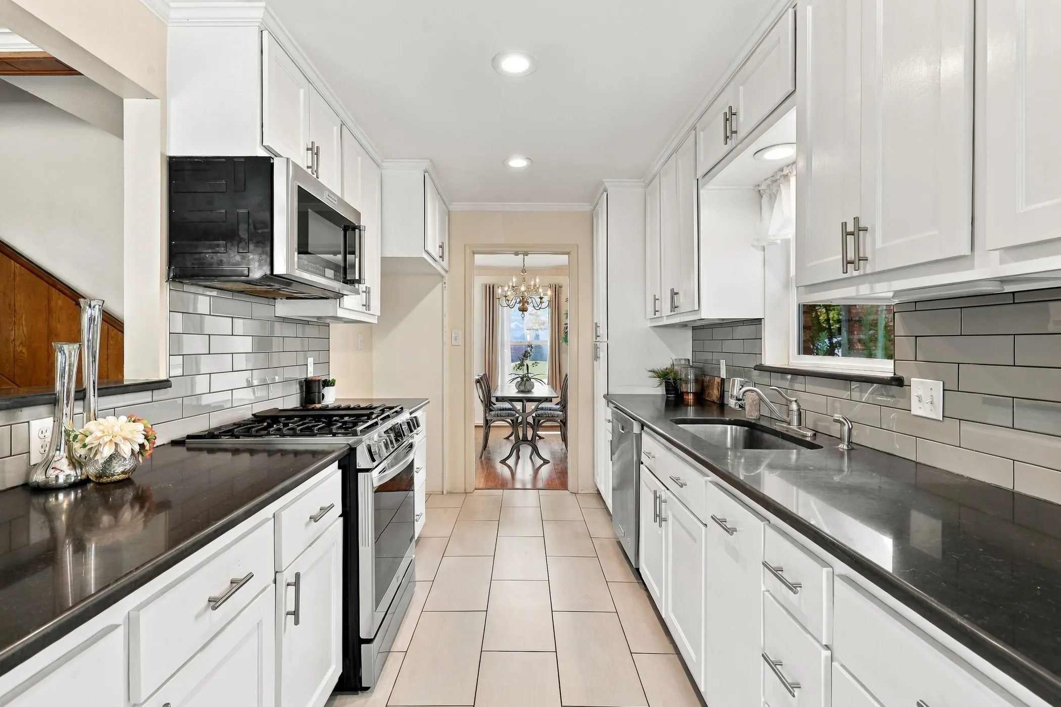 Single Family Residence For Sale in Dallas County , 9639 Brentgate Drive, Dallas, Texas 75238, 3 Bedroom, 2 Bathroom, 2 Garage spaces, 2,079 Sqft, built in 1965, mls#21394797, Real Estate Agent in Dallas, Homes For Sale in Dallas county, Homes For Sale in Dallas, Realtor in Dallas Texas, Real Estate Brokerage Independent Realty Texas, Luminita Cordes Realtor