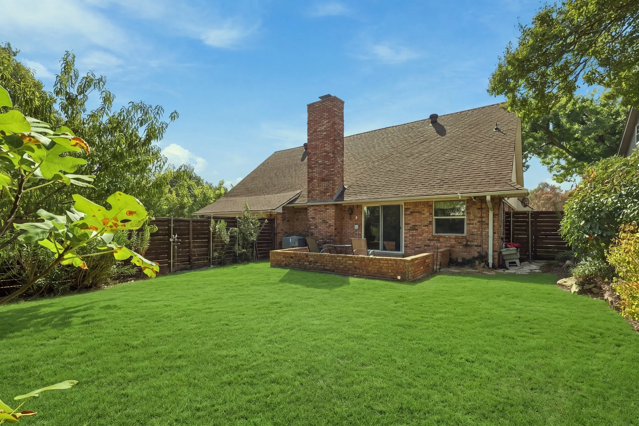Single Family Residence For Sale in Dallas County , 9639 Brentgate Drive, Dallas, Texas 75238, 3 Bedroom, 2 Bathroom, 2 Garage spaces, 2,079 Sqft, built in 1965, mls#21394797, Real Estate Agent in Dallas, Homes For Sale in Dallas county, Homes For Sale in Dallas, Realtor in Dallas Texas, Real Estate Brokerage Independent Realty Texas, Luminita Cordes Realtor