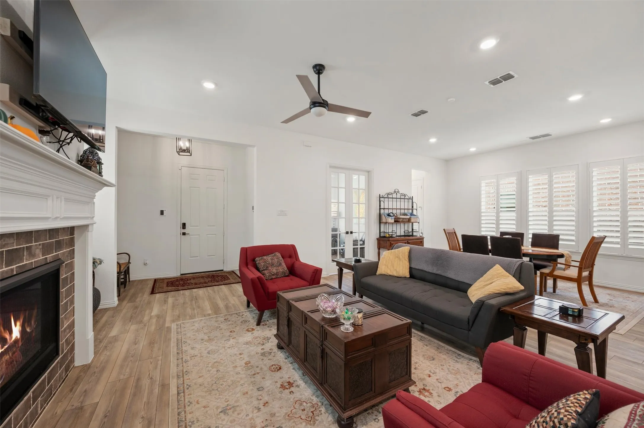 Single Family Residence For Sale in Collin County , 3209 Sarala Court, Mc Kinney, Texas 75069, 4 Bedroom, 4 Bathroom, 2 Garage spaces, 3,307 Sqft, built in 2021, mls#21379813, Real Estate Agent in Mc Kinney, Homes For Sale in Collin county, Homes For Sale in Mc Kinney, Realtor in Mc Kinney Texas, Real Estate Brokerage Independent Realty Texas, Luminita Cordes Realtor