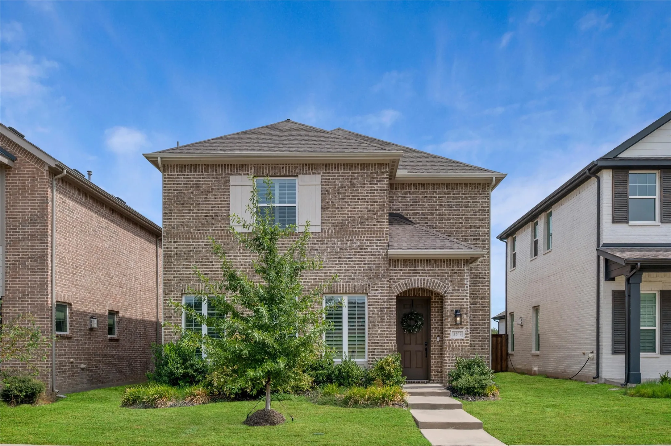 Single Family Residence For Sale in Collin County , 3209 Sarala Court, Mc Kinney, Texas 75069, 4 Bedroom, 4 Bathroom, 2 Garage spaces, 3,307 Sqft, built in 2021, mls#21379813, Real Estate Agent in Mc Kinney, Homes For Sale in Collin county, Homes For Sale in Mc Kinney, Realtor in Mc Kinney Texas, Real Estate Brokerage Independent Realty Texas, Luminita Cordes Realtor