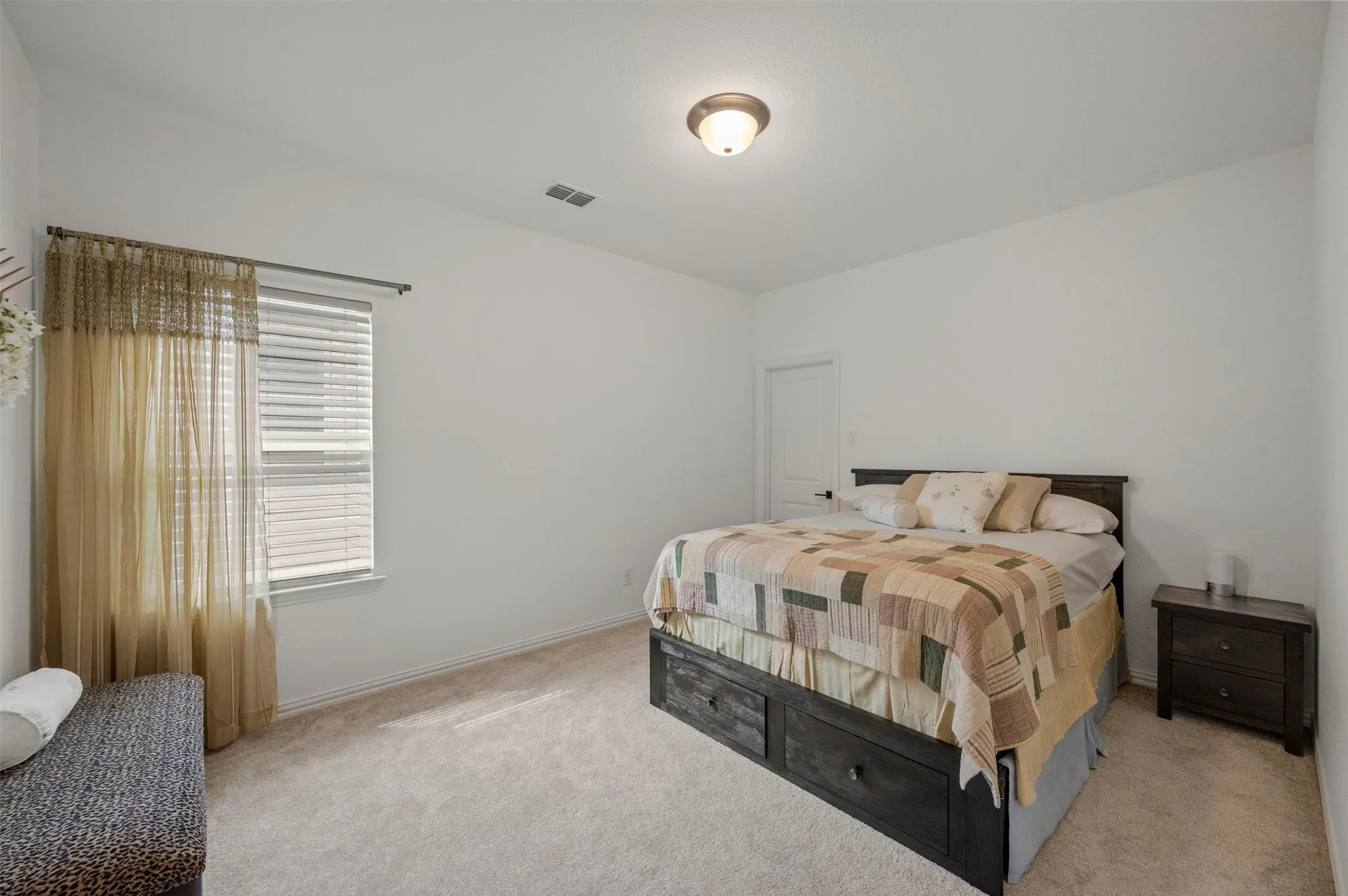 Single Family Residence For Sale in Collin County , 3209 Sarala Court, Mc Kinney, Texas 75069, 4 Bedroom, 4 Bathroom, 2 Garage spaces, 3,307 Sqft, built in 2021, mls#21379813, Real Estate Agent in Mc Kinney, Homes For Sale in Collin county, Homes For Sale in Mc Kinney, Realtor in Mc Kinney Texas, Real Estate Brokerage Independent Realty Texas, Luminita Cordes Realtor
