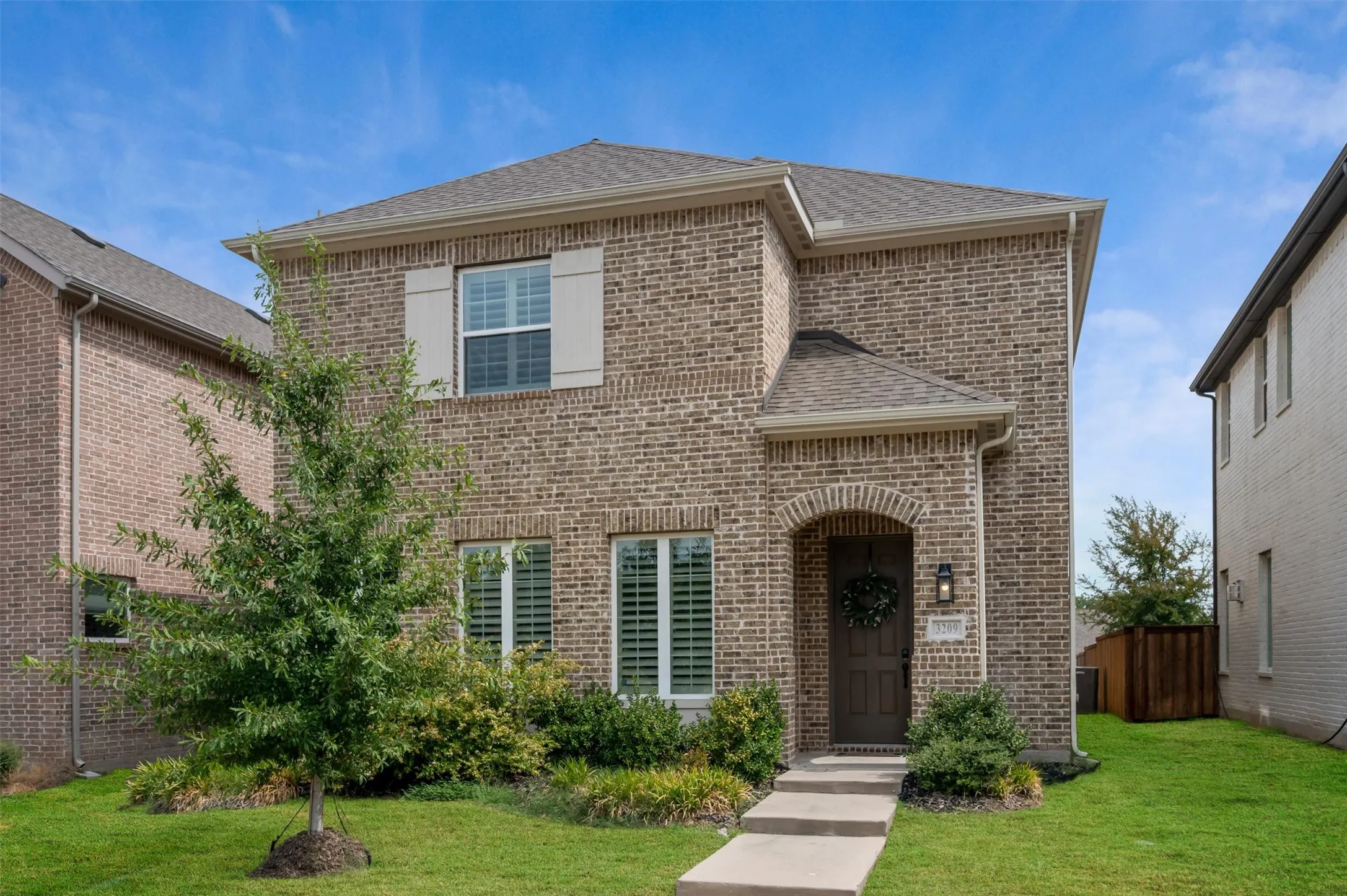 Single Family Residence For Sale in Collin County , 3209 Sarala Court, Mc Kinney, Texas 75069, 4 Bedroom, 4 Bathroom, 2 Garage spaces, 3,307 Sqft, built in 2021, mls#21379813, Real Estate Agent in Mc Kinney, Homes For Sale in Collin county, Homes For Sale in Mc Kinney, Realtor in Mc Kinney Texas, Real Estate Brokerage Independent Realty Texas, Luminita Cordes Realtor