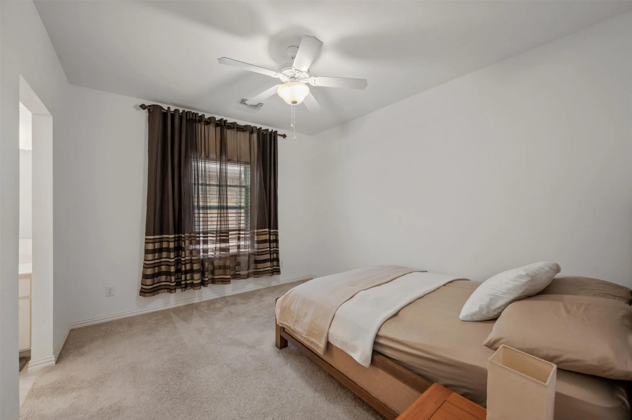 Single Family Residence For Sale in Collin County , 3209 Sarala Court, Mc Kinney, Texas 75069, 4 Bedroom, 4 Bathroom, 2 Garage spaces, 3,307 Sqft, built in 2021, mls#21379813, Real Estate Agent in Mc Kinney, Homes For Sale in Collin county, Homes For Sale in Mc Kinney, Realtor in Mc Kinney Texas, Real Estate Brokerage Independent Realty Texas, Luminita Cordes Realtor