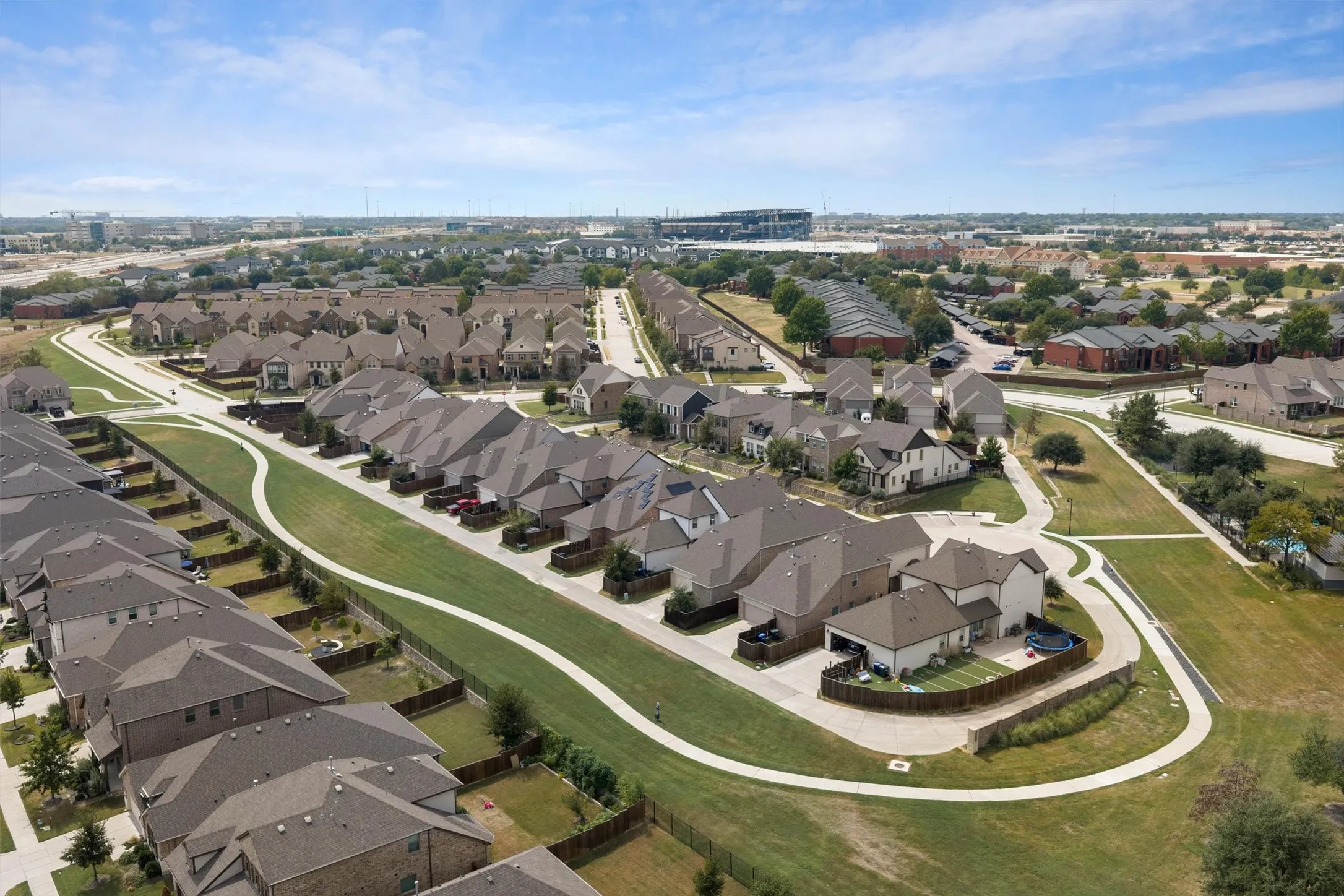 Single Family Residence For Sale in Collin County , 3209 Sarala Court, Mc Kinney, Texas 75069, 4 Bedroom, 4 Bathroom, 2 Garage spaces, 3,307 Sqft, built in 2021, mls#21379813, Real Estate Agent in Mc Kinney, Homes For Sale in Collin county, Homes For Sale in Mc Kinney, Realtor in Mc Kinney Texas, Real Estate Brokerage Independent Realty Texas, Luminita Cordes Realtor
