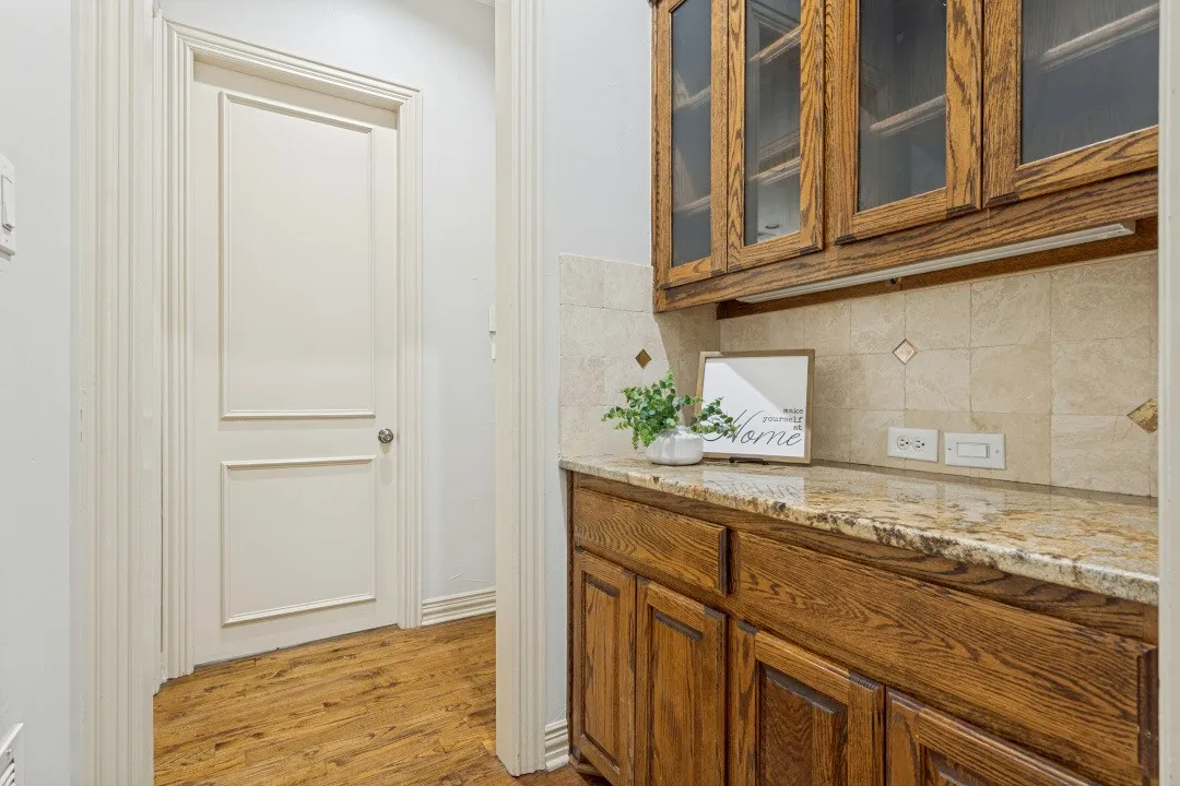 Single Family Residence For Sale in Collin County , 615 Wills Point Drive, Allen, Texas 75013, 5 Bedroom, 4 Bathroom, 3 Garage spaces, 3,527 Sqft, built in 2000, mls#21394498, Real Estate Agent in Allen, Homes For Sale in Collin county, Homes For Sale in Allen, Realtor in Allen Texas, Real Estate Brokerage Independent Realty Texas, Luminita Cordes Realtor
