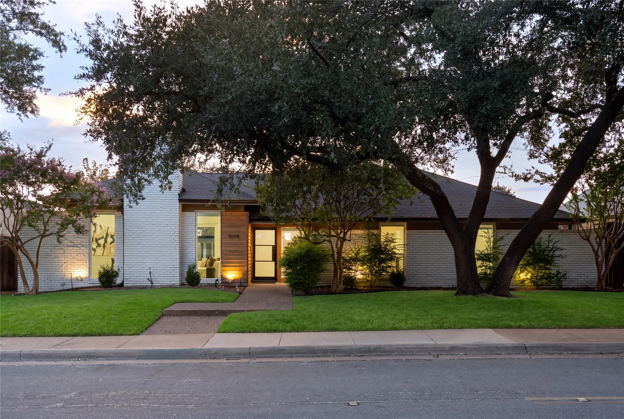 Single Family Residence For Sale