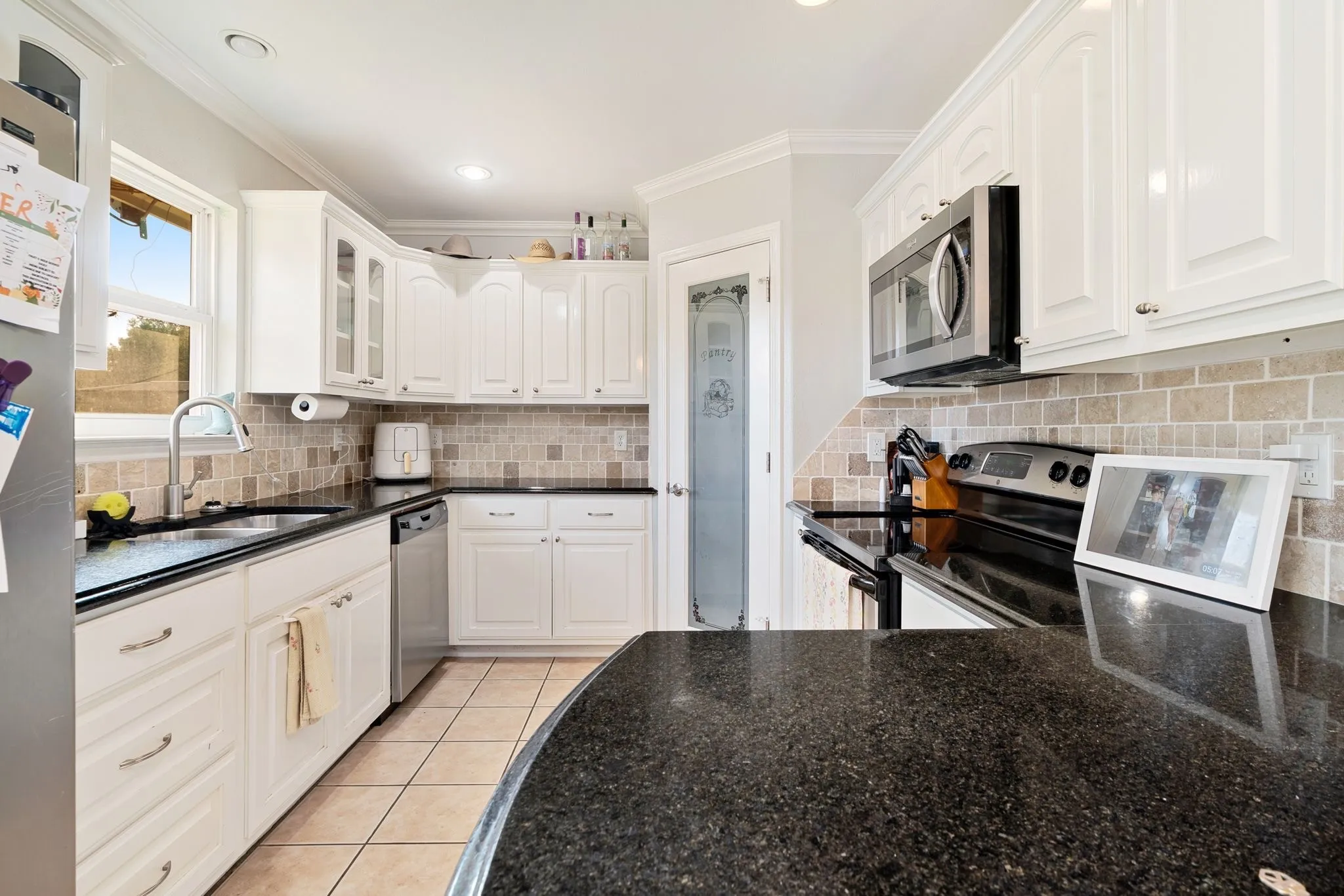 Single Family Residence For Sale in Lamar County , 720 Daniel Street, Blossom, Texas 75416, 3 Bedroom, 2 Bathroom, Garage spaces, 1,347 Sqft, built in 2009, mls#21395053, Real Estate Agent in Blossom, Homes For Sale in Lamar county, Homes For Sale in Blossom, Realtor in Blossom Texas, Real Estate Brokerage Independent Realty Texas, Luminita Cordes Realtor