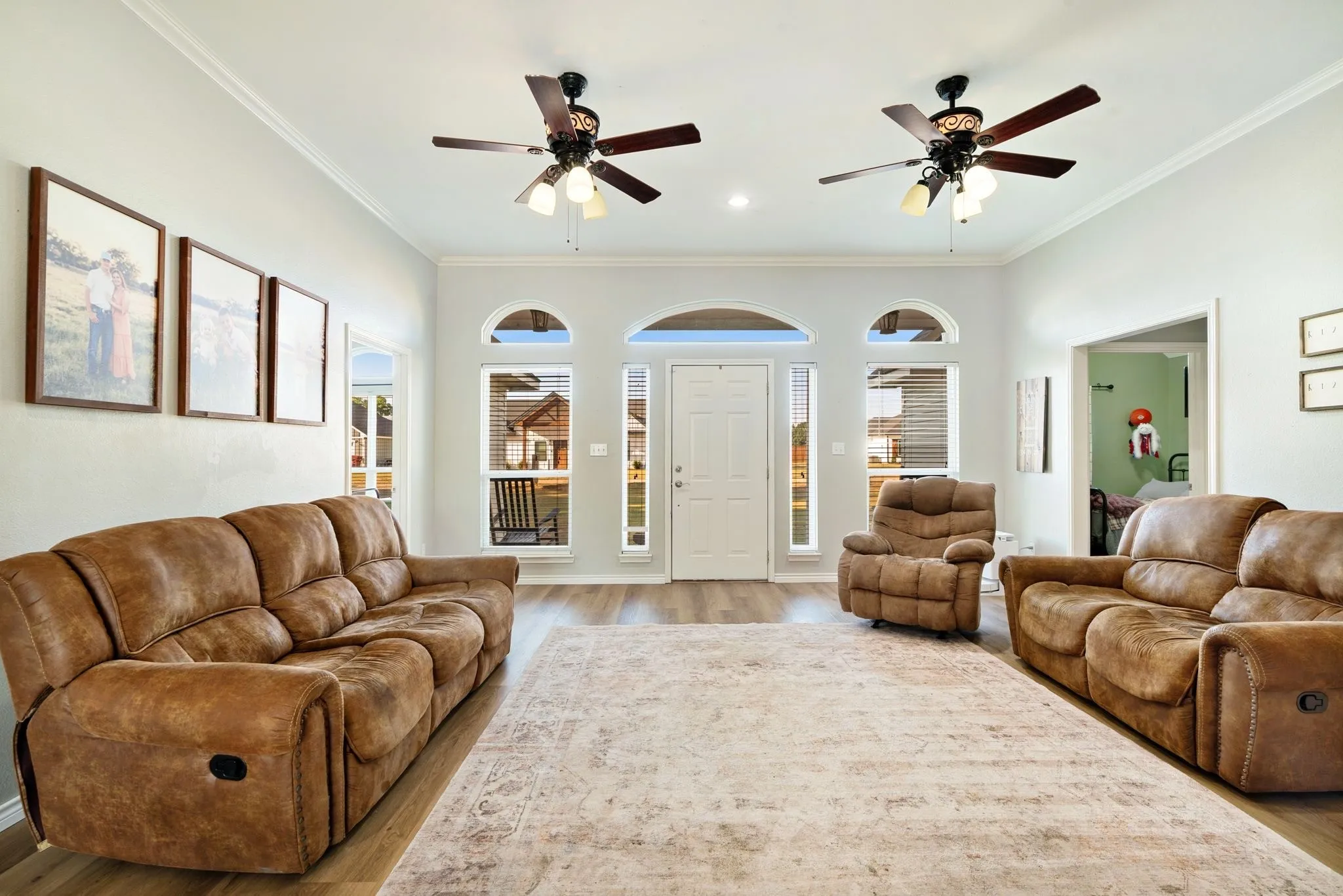 Single Family Residence For Sale in Lamar County , 720 Daniel Street, Blossom, Texas 75416, 3 Bedroom, 2 Bathroom, Garage spaces, 1,347 Sqft, built in 2009, mls#21395053, Real Estate Agent in Blossom, Homes For Sale in Lamar county, Homes For Sale in Blossom, Realtor in Blossom Texas, Real Estate Brokerage Independent Realty Texas, Luminita Cordes Realtor