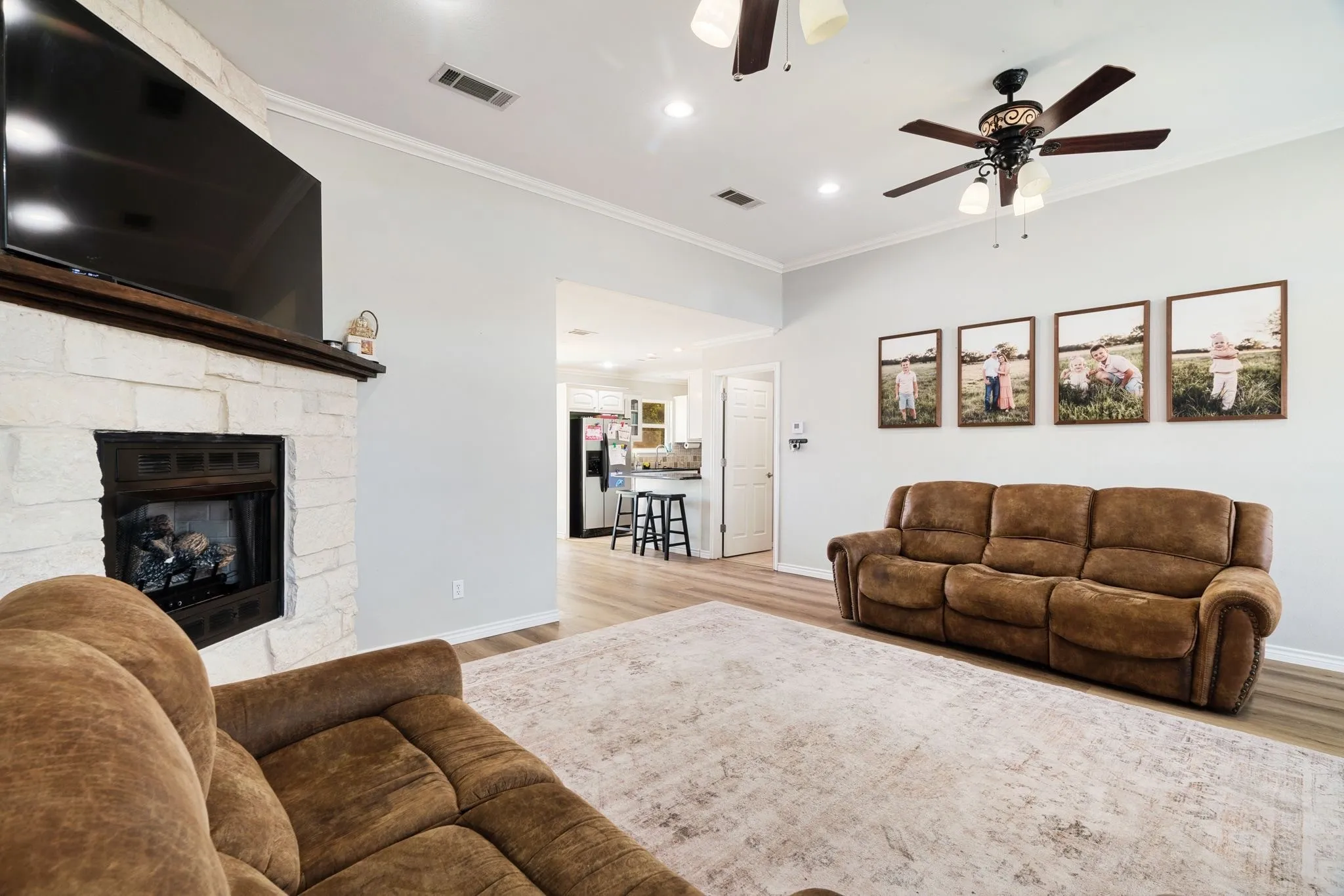 Single Family Residence For Sale in Lamar County , 720 Daniel Street, Blossom, Texas 75416, 3 Bedroom, 2 Bathroom, Garage spaces, 1,347 Sqft, built in 2009, mls#21395053, Real Estate Agent in Blossom, Homes For Sale in Lamar county, Homes For Sale in Blossom, Realtor in Blossom Texas, Real Estate Brokerage Independent Realty Texas, Luminita Cordes Realtor