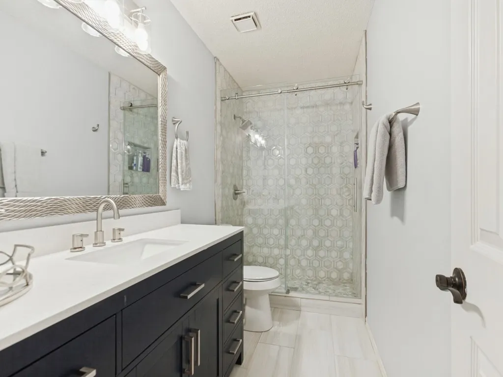 Updated bathroom upstairs