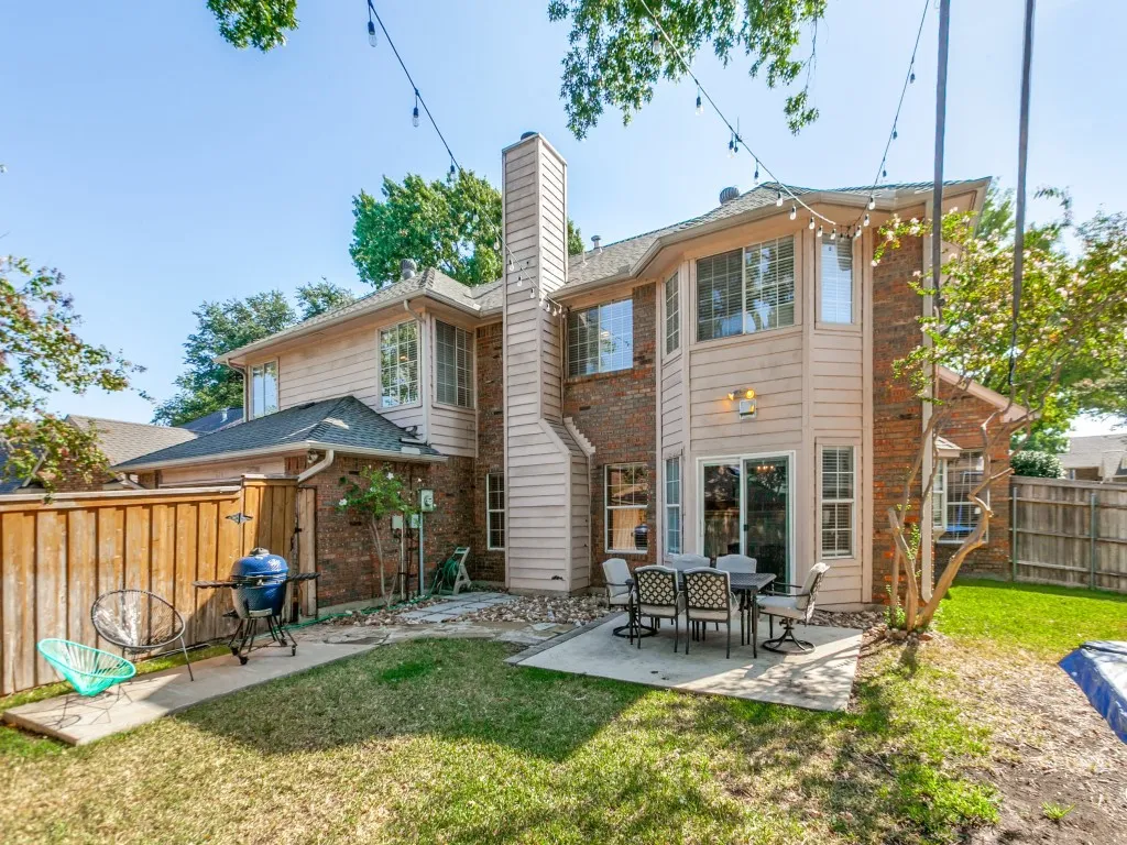 Single Family Residence For Sale in Collin County , 6701 Biltmore Place, Plano, Texas 75023, 3 Bedroom, 3 Bathroom, 2 Garage spaces, 2,539 Sqft, built in 1987, mls#21391153, Real Estate Agent in Plano, Homes For Sale in Collin county, Homes For Sale in Plano, Realtor in Plano Texas, Real Estate Brokerage Independent Realty Texas, Luminita Cordes Realtor