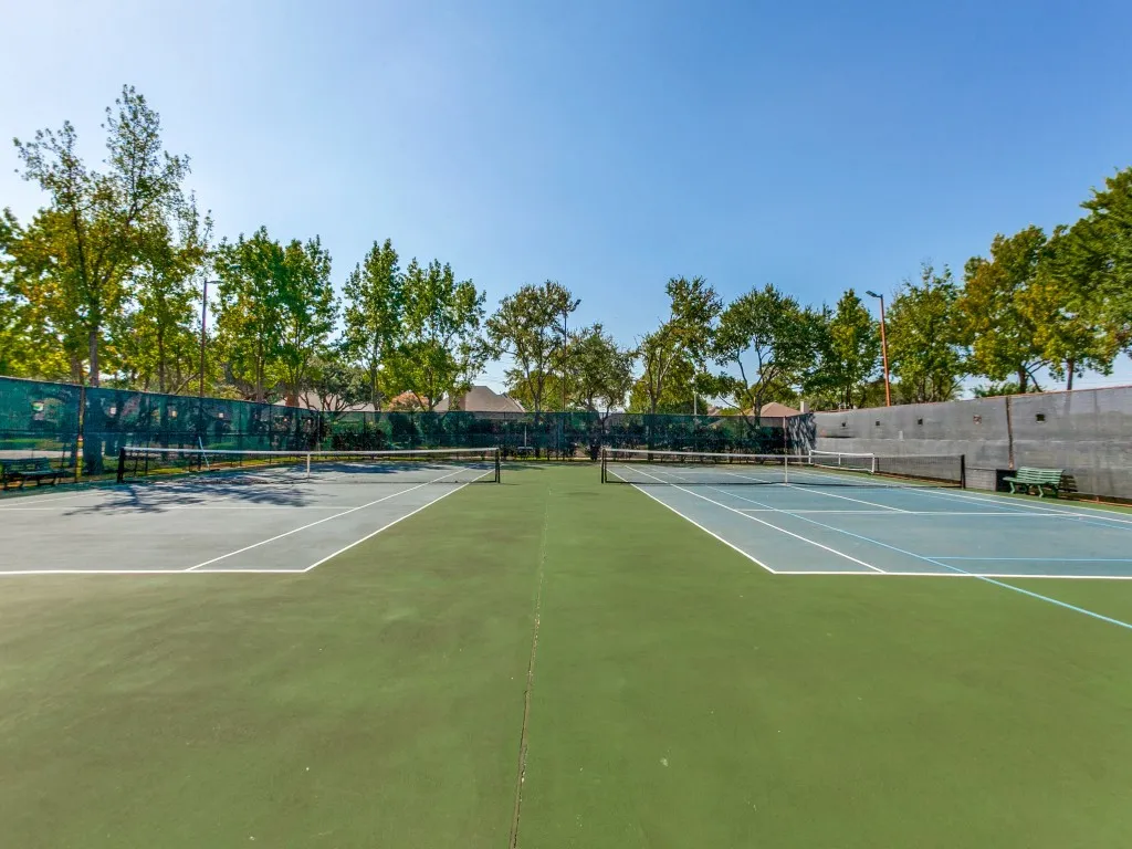 Tennis & Pickleball Court