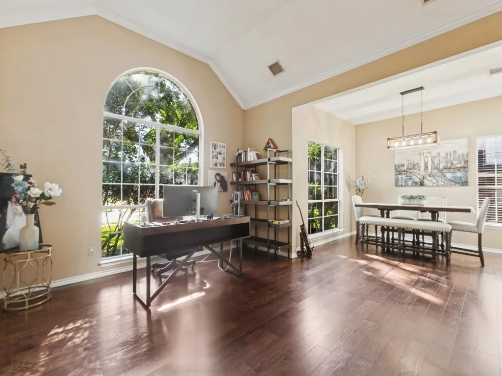 Spacious formal Living room