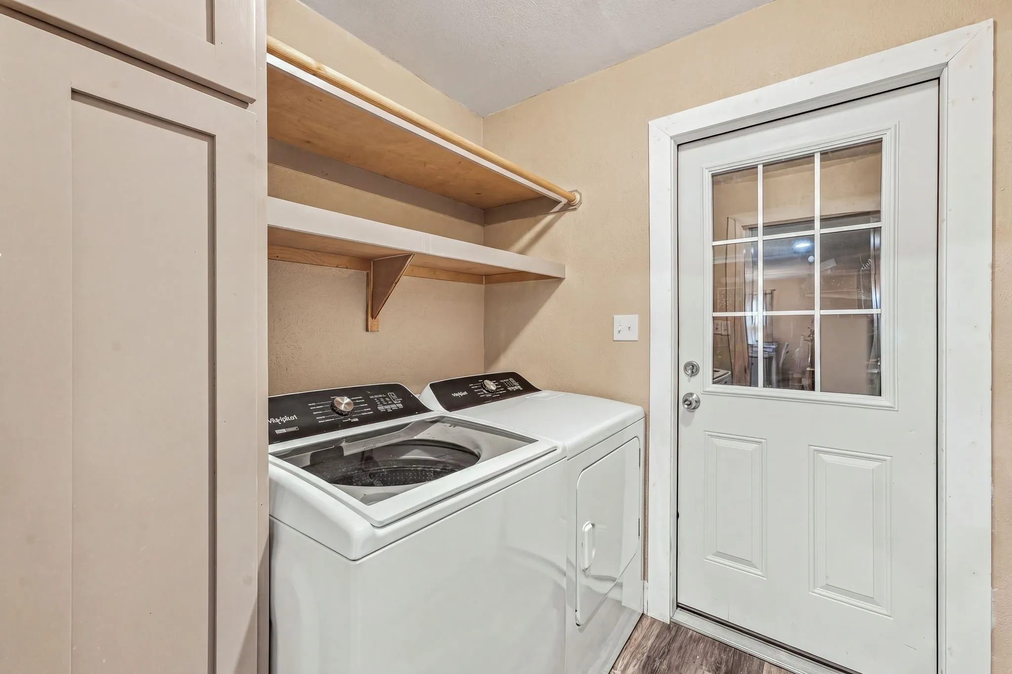 Single Family Residence For Sale in Erath County , 1190 N Charlotte Avenue, Stephenville, Texas 76401, 3 Bedroom, 2 Bathroom, 2 Garage spaces, 2,341 Sqft, built in 1976, mls#21394902, Real Estate Agent in Stephenville, Homes For Sale in Erath county, Homes For Sale in Stephenville, Realtor in Stephenville Texas, Real Estate Brokerage Independent Realty Texas, Luminita Cordes Realtor