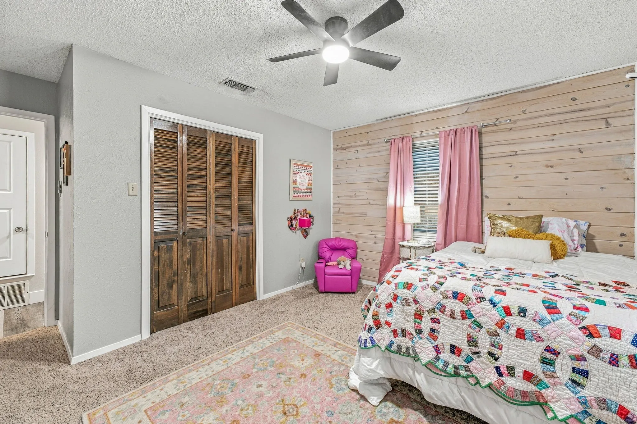 Single Family Residence For Sale in Erath County , 1190 N Charlotte Avenue, Stephenville, Texas 76401, 3 Bedroom, 2 Bathroom, 2 Garage spaces, 2,341 Sqft, built in 1976, mls#21394902, Real Estate Agent in Stephenville, Homes For Sale in Erath county, Homes For Sale in Stephenville, Realtor in Stephenville Texas, Real Estate Brokerage Independent Realty Texas, Luminita Cordes Realtor