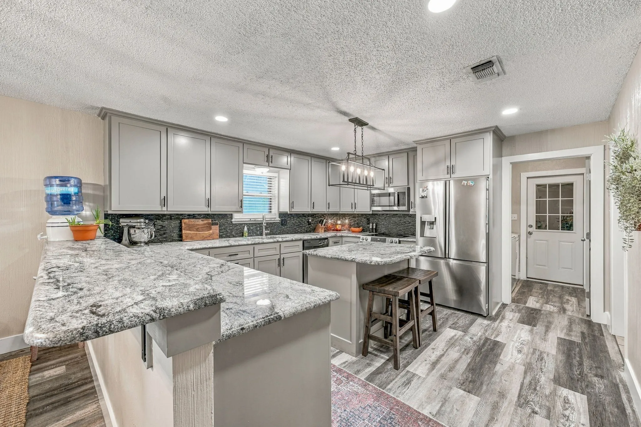 Single Family Residence For Sale in Erath County , 1190 N Charlotte Avenue, Stephenville, Texas 76401, 3 Bedroom, 2 Bathroom, 2 Garage spaces, 2,341 Sqft, built in 1976, mls#21394902, Real Estate Agent in Stephenville, Homes For Sale in Erath county, Homes For Sale in Stephenville, Realtor in Stephenville Texas, Real Estate Brokerage Independent Realty Texas, Luminita Cordes Realtor