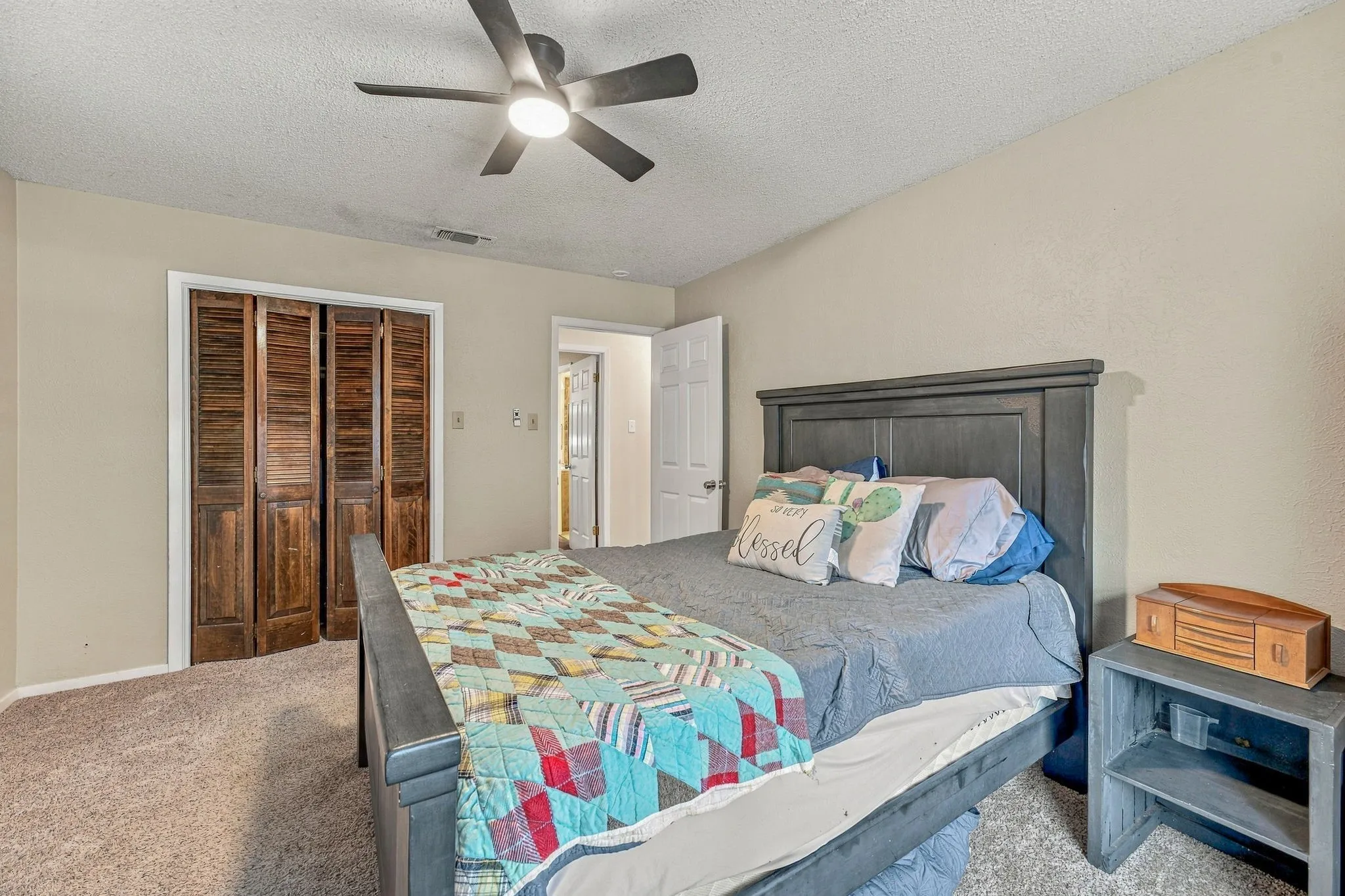 Single Family Residence For Sale in Erath County , 1190 N Charlotte Avenue, Stephenville, Texas 76401, 3 Bedroom, 2 Bathroom, 2 Garage spaces, 2,341 Sqft, built in 1976, mls#21394902, Real Estate Agent in Stephenville, Homes For Sale in Erath county, Homes For Sale in Stephenville, Realtor in Stephenville Texas, Real Estate Brokerage Independent Realty Texas, Luminita Cordes Realtor