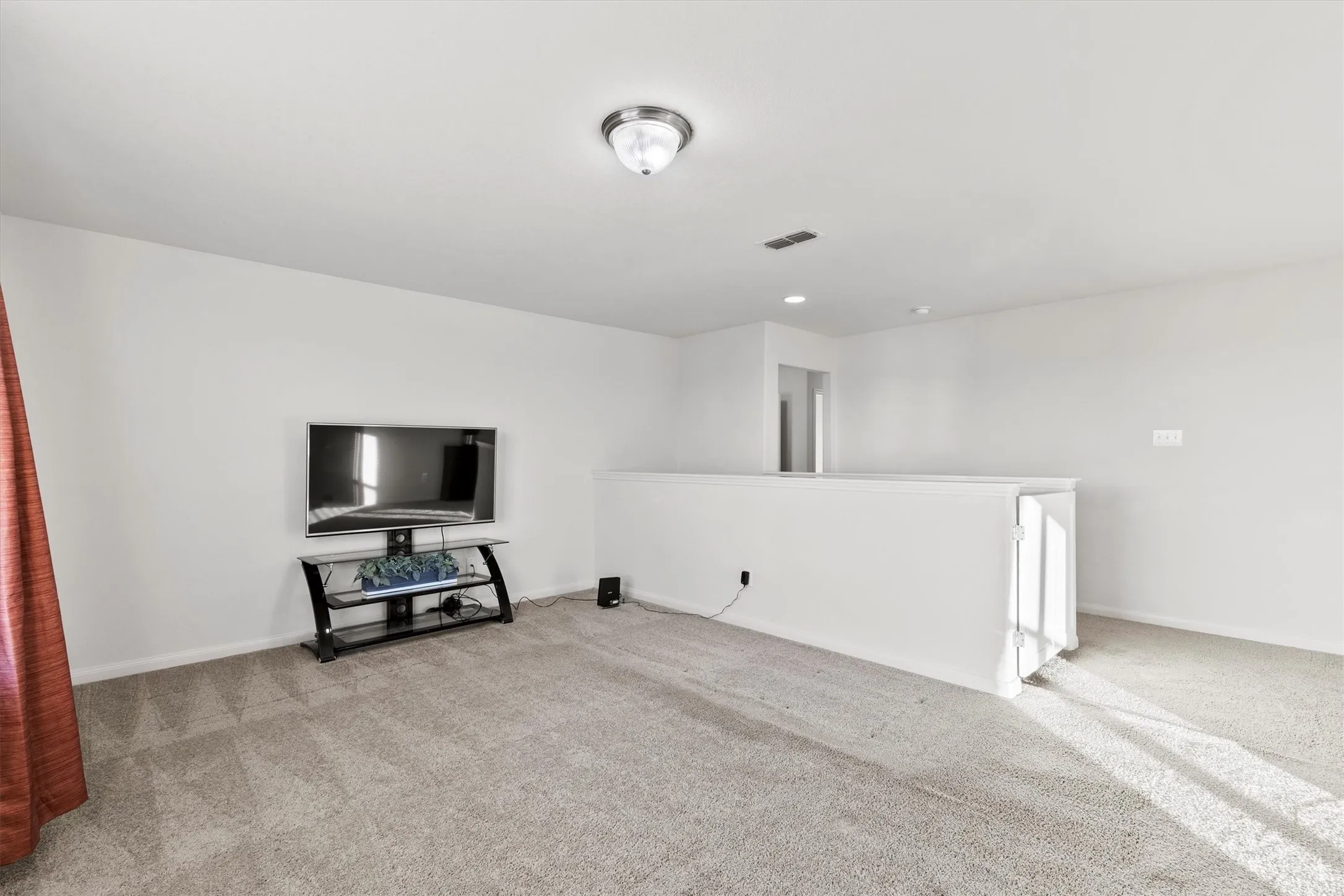 Single Family Residence For Sale in Kaufman County , 2112 Foxglove Court, Forney, Texas 75126, 5 Bedroom, 3 Bathroom, 2 Garage spaces, 2,724 Sqft, built in 2014, mls#21394926, Real Estate Agent in Forney, Homes For Sale in Kaufman county, Homes For Sale in Forney, Realtor in Forney Texas, Real Estate Brokerage Independent Realty Texas, Luminita Cordes Realtor