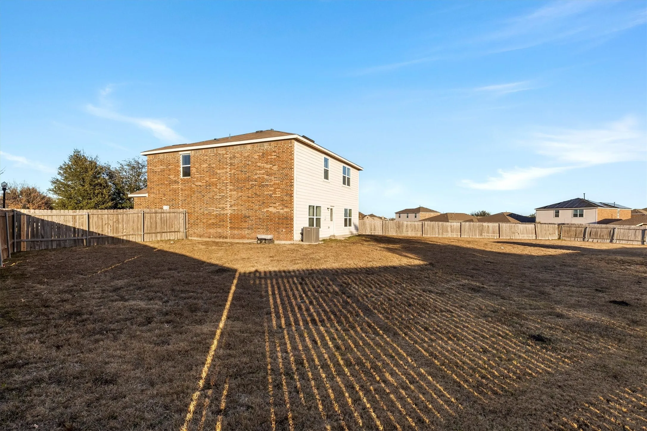 Single Family Residence For Sale in Kaufman County , 2112 Foxglove Court, Forney, Texas 75126, 5 Bedroom, 3 Bathroom, 2 Garage spaces, 2,724 Sqft, built in 2014, mls#21394926, Real Estate Agent in Forney, Homes For Sale in Kaufman county, Homes For Sale in Forney, Realtor in Forney Texas, Real Estate Brokerage Independent Realty Texas, Luminita Cordes Realtor