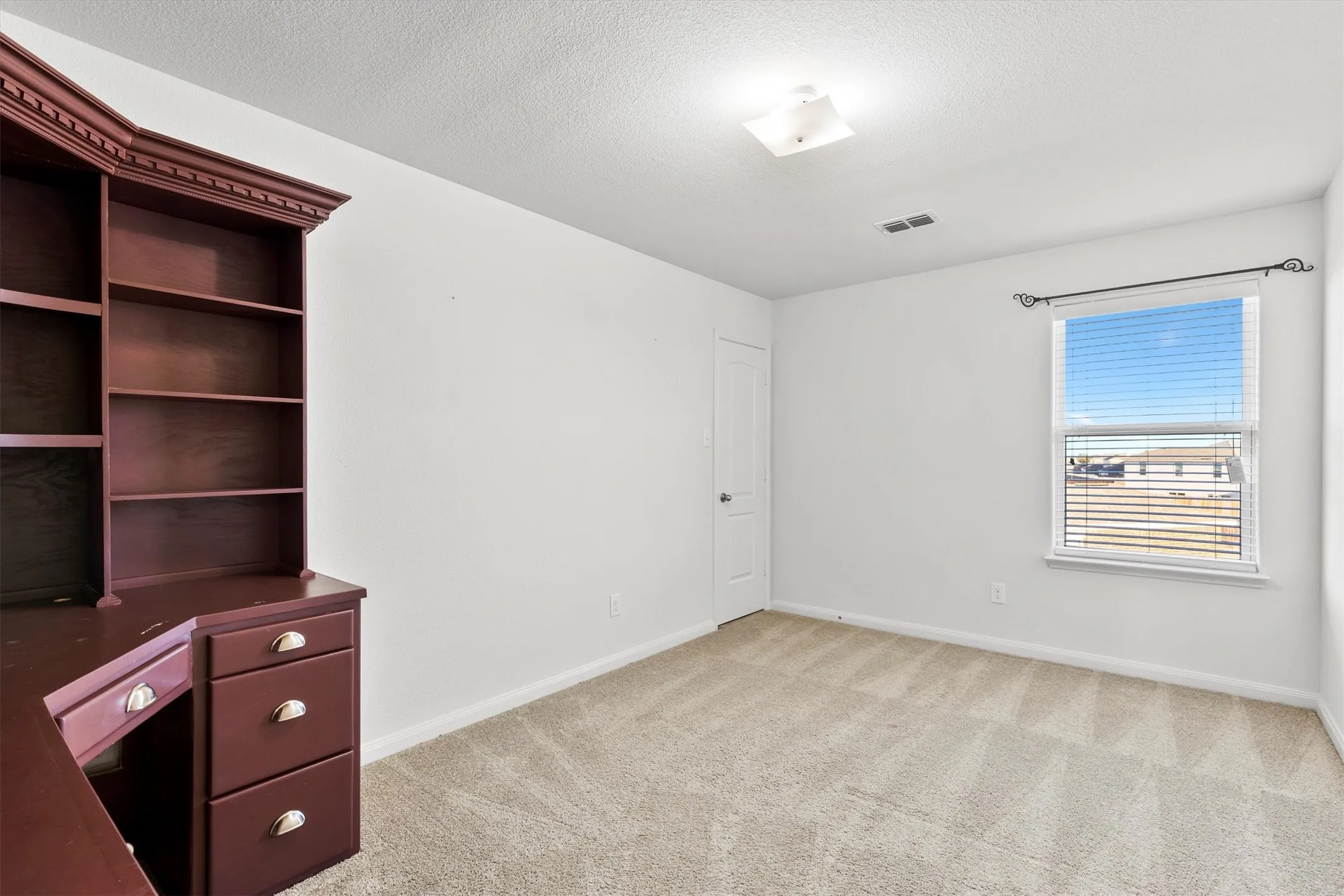 Single Family Residence For Sale in Kaufman County , 2112 Foxglove Court, Forney, Texas 75126, 5 Bedroom, 3 Bathroom, 2 Garage spaces, 2,724 Sqft, built in 2014, mls#21394926, Real Estate Agent in Forney, Homes For Sale in Kaufman county, Homes For Sale in Forney, Realtor in Forney Texas, Real Estate Brokerage Independent Realty Texas, Luminita Cordes Realtor