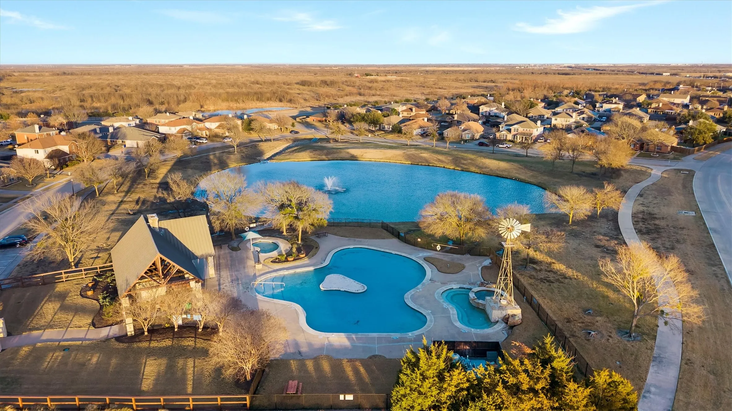 Single Family Residence For Sale in Kaufman County , 2112 Foxglove Court, Forney, Texas 75126, 5 Bedroom, 3 Bathroom, 2 Garage spaces, 2,724 Sqft, built in 2014, mls#21394926, Real Estate Agent in Forney, Homes For Sale in Kaufman county, Homes For Sale in Forney, Realtor in Forney Texas, Real Estate Brokerage Independent Realty Texas, Luminita Cordes Realtor