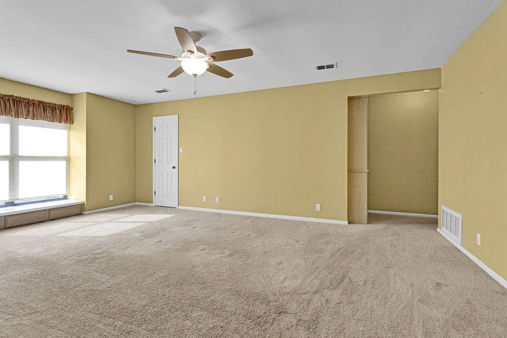 Single Family Residence For Sale in Smith County , 435 Lonestar, Hideaway, Texas 75771, 3 Bedroom, 3 Bathroom, 2 Garage spaces, 2,477 Sqft, built in 1974, mls#21394021, Real Estate Agent in Hideaway, Homes For Sale in Smith county, Homes For Sale in Hideaway, Realtor in Hideaway Texas, Real Estate Brokerage Independent Realty Texas, Luminita Cordes Realtor