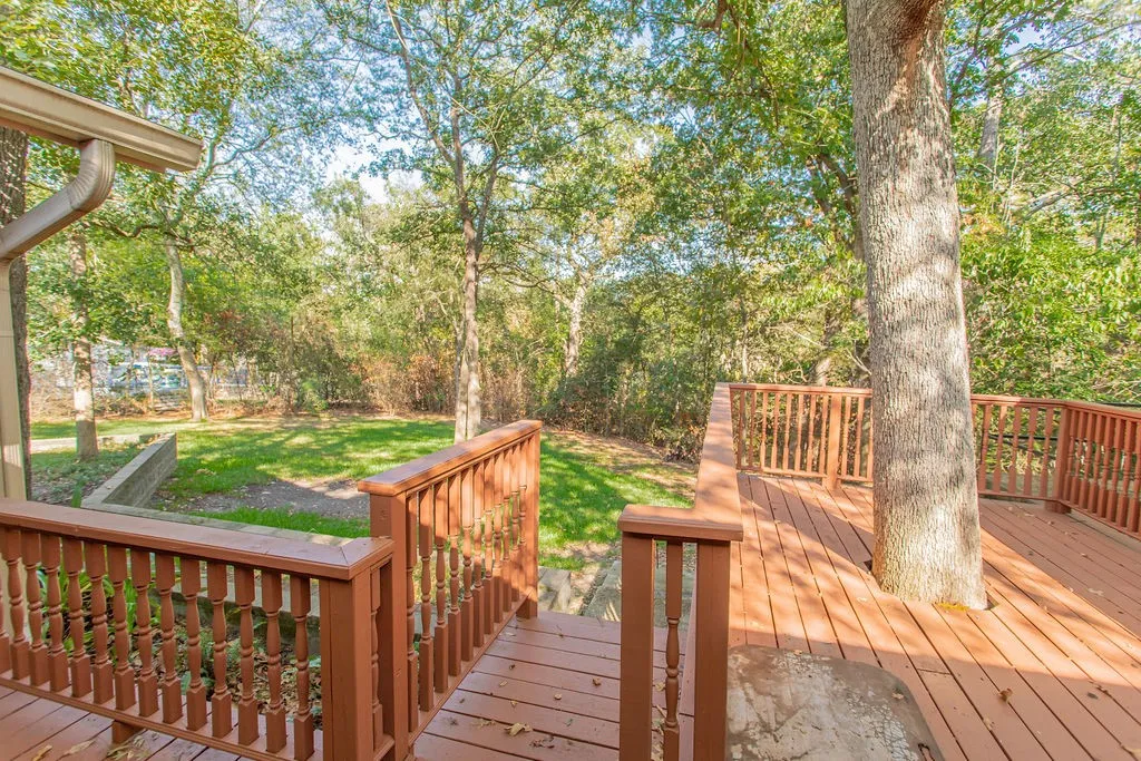 Single Family Residence For Sale in Smith County , 435 Lonestar, Hideaway, Texas 75771, 3 Bedroom, 3 Bathroom, 2 Garage spaces, 2,477 Sqft, built in 1974, mls#21394021, Real Estate Agent in Hideaway, Homes For Sale in Smith county, Homes For Sale in Hideaway, Realtor in Hideaway Texas, Real Estate Brokerage Independent Realty Texas, Luminita Cordes Realtor