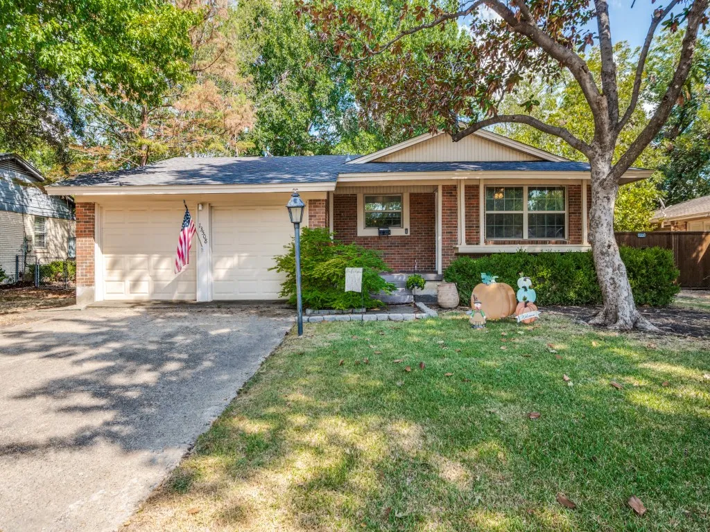 Single Family Residence For Sale