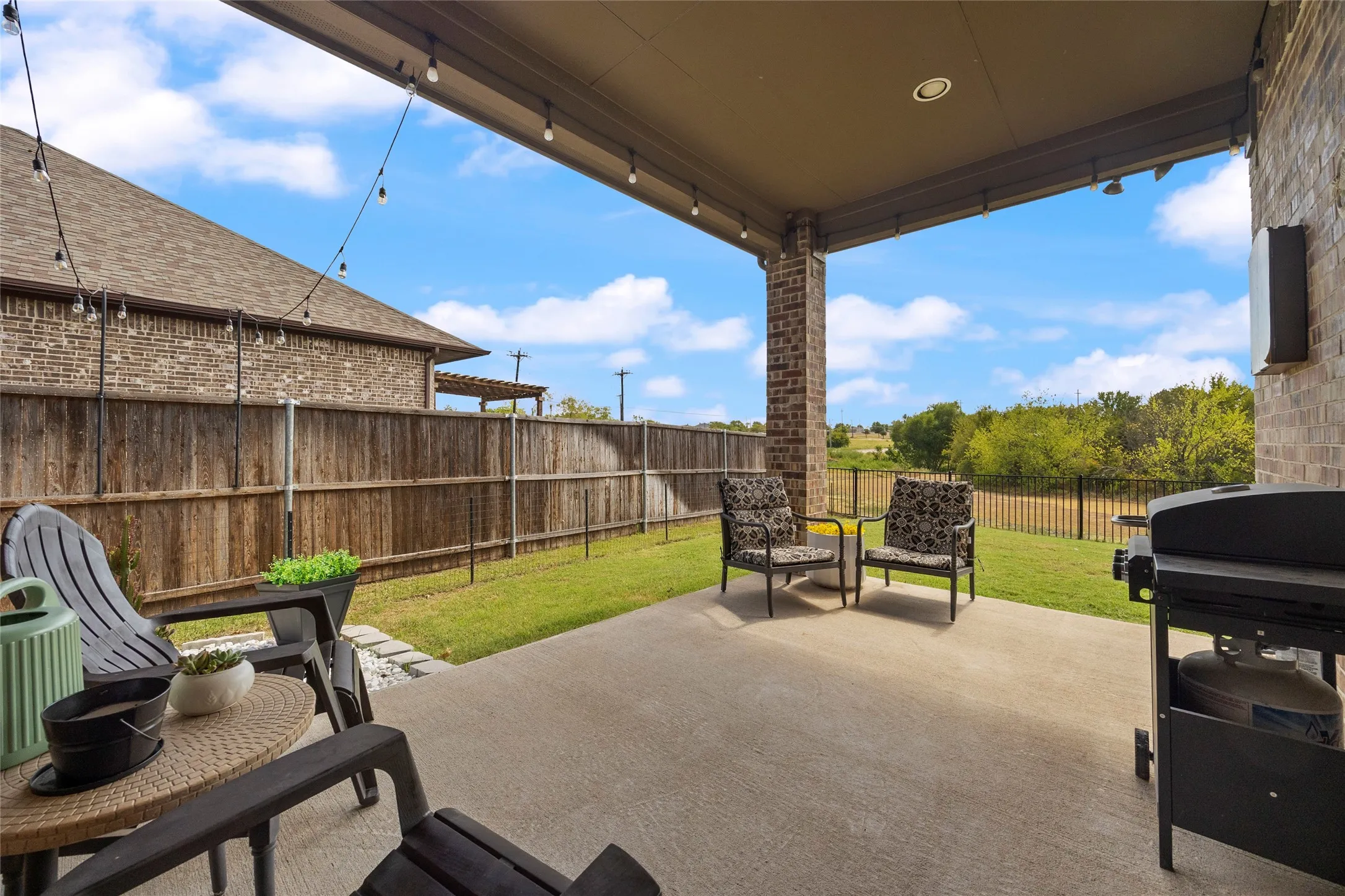 Single Family Residence For Sale in Rockwall County , 1649 Mannheim Drive, Rockwall, Texas 75032, 4 Bedroom, 2 Bathroom, 2 Garage spaces, 2,178 Sqft, built in 2018, mls#21393420, Real Estate Agent in Rockwall, Homes For Sale in Rockwall county, Homes For Sale in Rockwall, Realtor in Rockwall Texas, Real Estate Brokerage Independent Realty Texas, Luminita Cordes Realtor