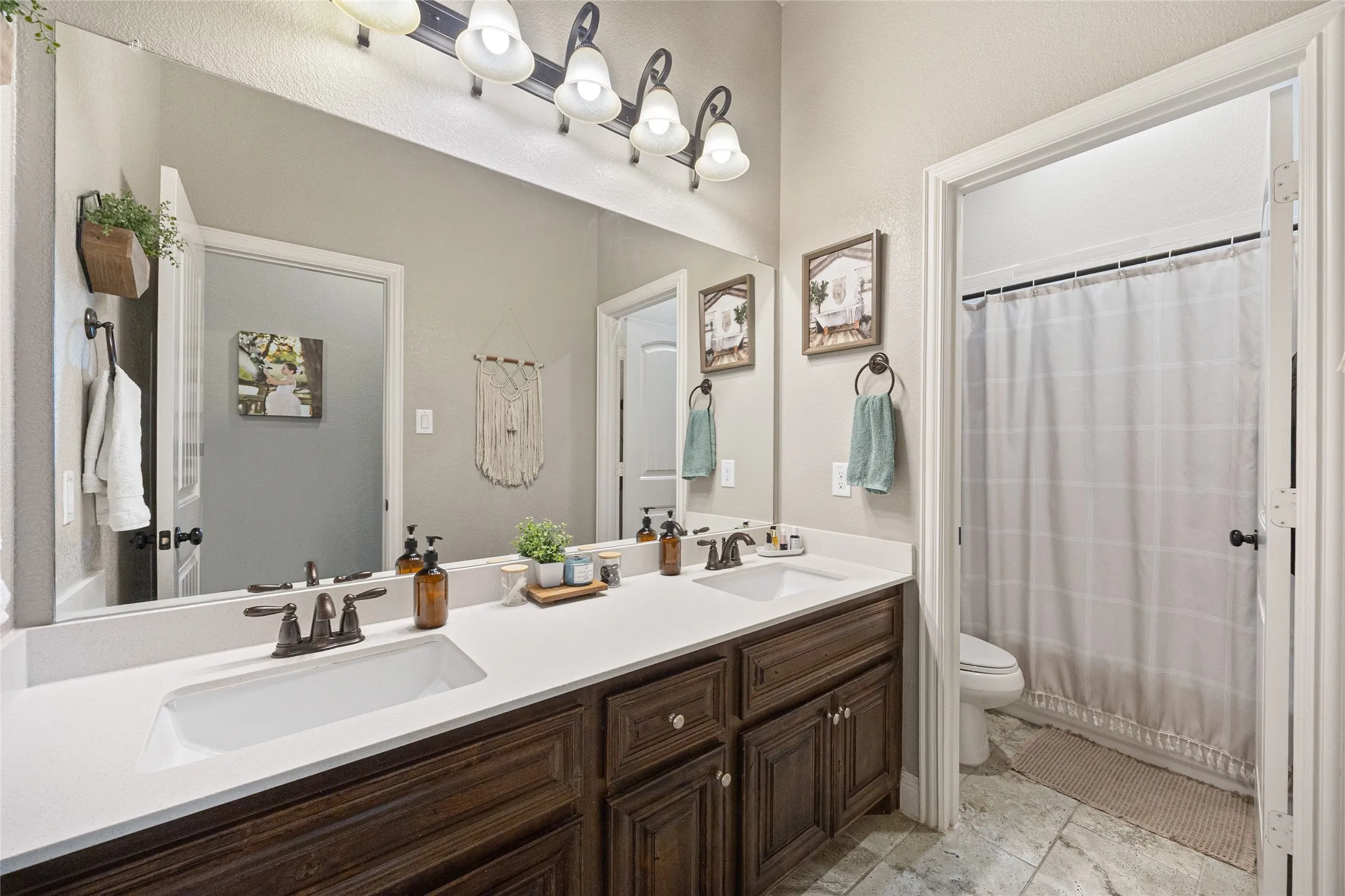 Single Family Residence For Sale in Rockwall County , 1649 Mannheim Drive, Rockwall, Texas 75032, 4 Bedroom, 2 Bathroom, 2 Garage spaces, 2,178 Sqft, built in 2018, mls#21393420, Real Estate Agent in Rockwall, Homes For Sale in Rockwall county, Homes For Sale in Rockwall, Realtor in Rockwall Texas, Real Estate Brokerage Independent Realty Texas, Luminita Cordes Realtor