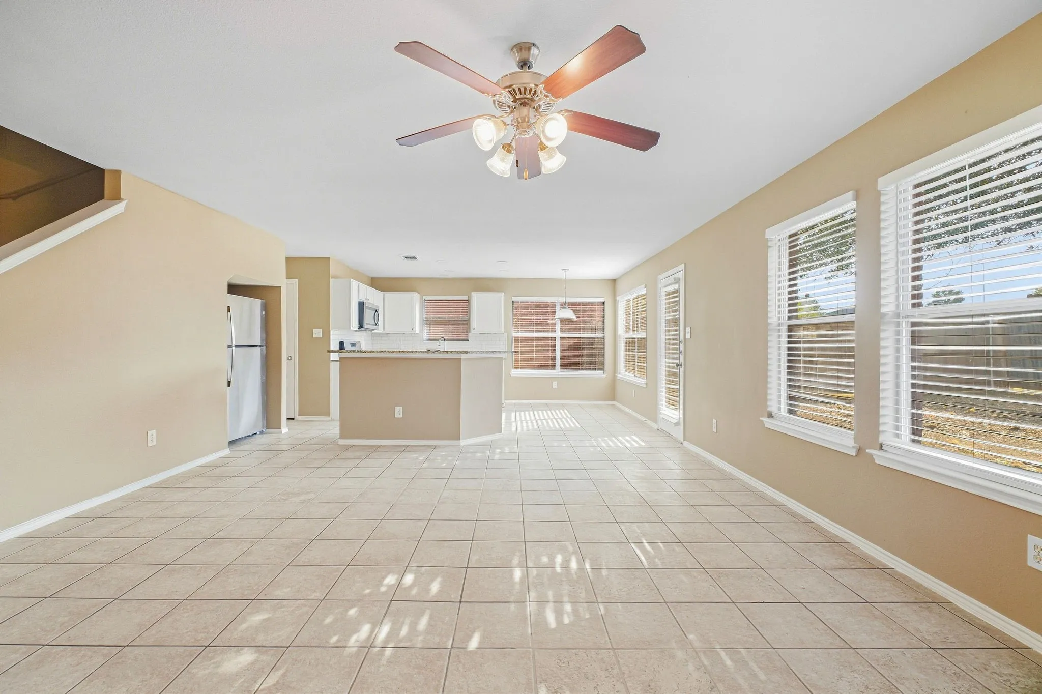 Single Family Residence For Sale in Kaufman County , 1002 Chatham Lane, Forney, Texas 75126, 3 Bedroom, 3 Bathroom, 2 Garage spaces, 2,275 Sqft, built in 2001, mls#21392499, Real Estate Agent in Forney, Homes For Sale in Kaufman county, Homes For Sale in Forney, Realtor in Forney Texas, Real Estate Brokerage Independent Realty Texas, Luminita Cordes Realtor