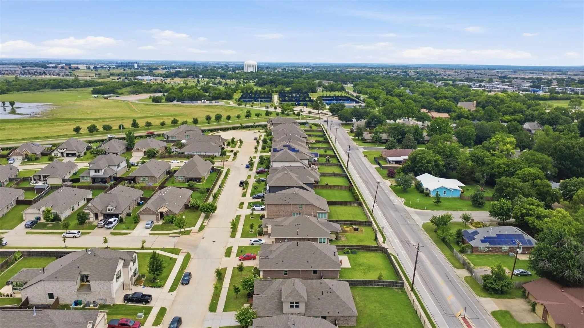 Single Family Residence For Rent in Denton County , 2704 Dancing Flame Drive, Denton, Texas 76201, 3 Bedroom, 3 Bathroom, 2 Garage spaces, 2,366 Sqft, built in 2020, mls#21393160, Real Estate Agent in Denton, Homes For Rent in Denton county, Homes For Rent in Denton, Realtor in Denton Texas, Real Estate Brokerage Independent Realty Texas, Luminita Cordes Realtor