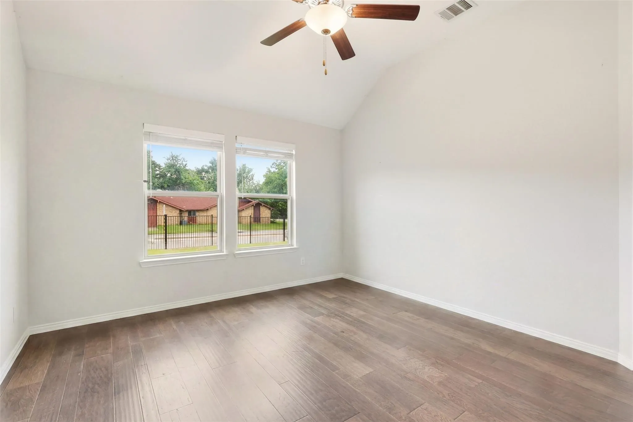 Single Family Residence For Rent in Denton County , 2704 Dancing Flame Drive, Denton, Texas 76201, 3 Bedroom, 3 Bathroom, 2 Garage spaces, 2,366 Sqft, built in 2020, mls#21393160, Real Estate Agent in Denton, Homes For Rent in Denton county, Homes For Rent in Denton, Realtor in Denton Texas, Real Estate Brokerage Independent Realty Texas, Luminita Cordes Realtor