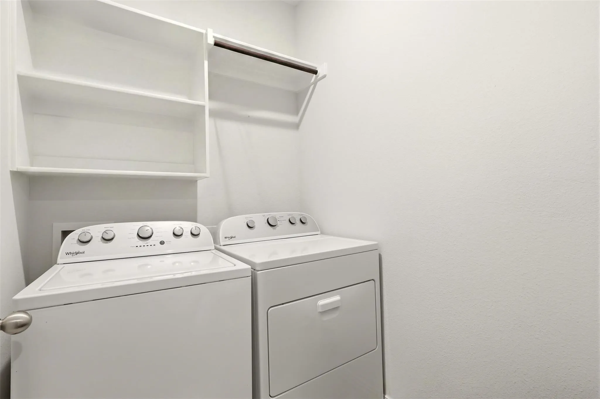 Single Family Residence For Rent in Denton County , 2704 Dancing Flame Drive, Denton, Texas 76201, 3 Bedroom, 3 Bathroom, 2 Garage spaces, 2,366 Sqft, built in 2020, mls#21393160, Real Estate Agent in Denton, Homes For Rent in Denton county, Homes For Rent in Denton, Realtor in Denton Texas, Real Estate Brokerage Independent Realty Texas, Luminita Cordes Realtor