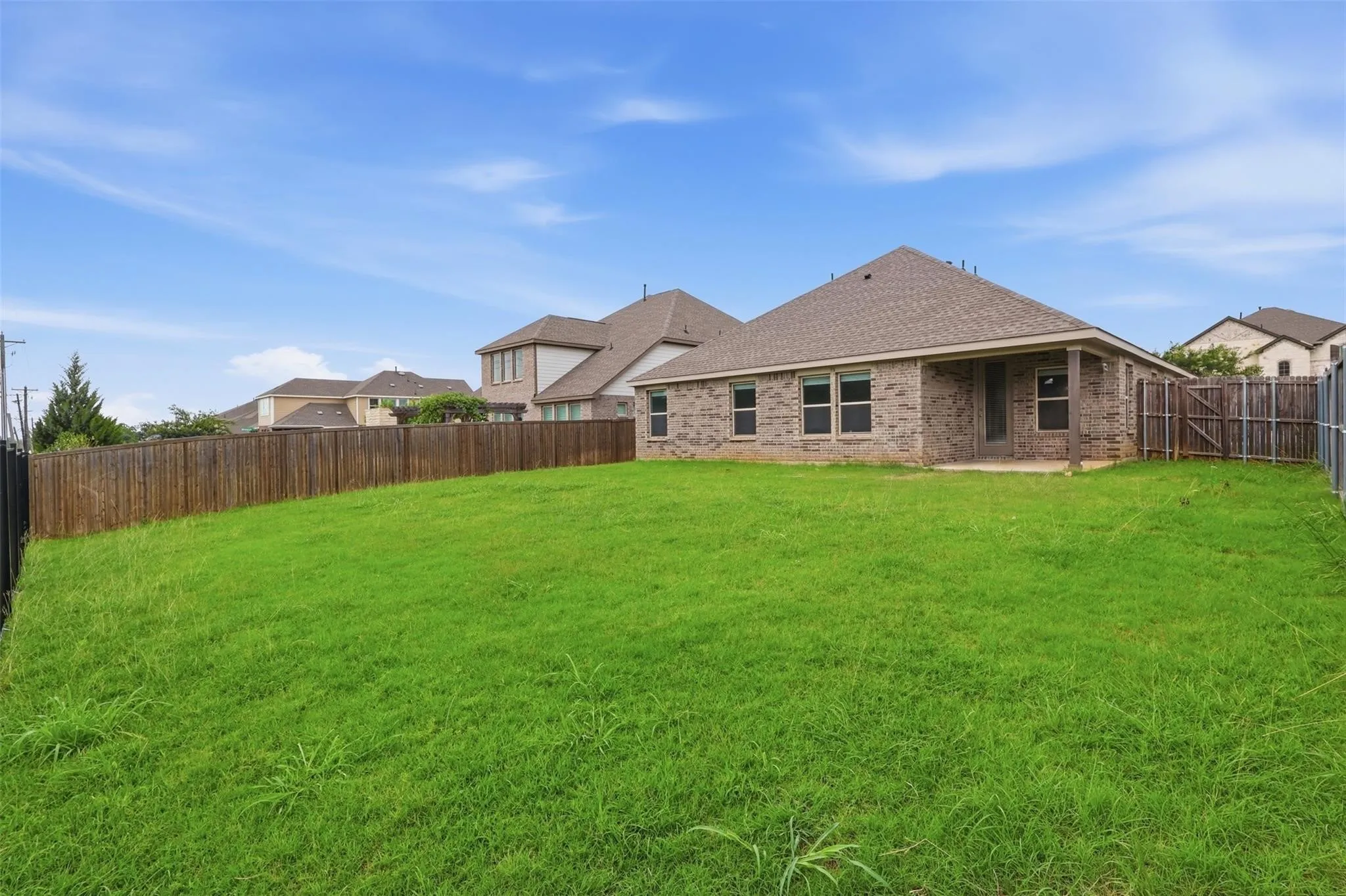 Single Family Residence For Rent in Denton County , 2704 Dancing Flame Drive, Denton, Texas 76201, 3 Bedroom, 3 Bathroom, 2 Garage spaces, 2,366 Sqft, built in 2020, mls#21393160, Real Estate Agent in Denton, Homes For Rent in Denton county, Homes For Rent in Denton, Realtor in Denton Texas, Real Estate Brokerage Independent Realty Texas, Luminita Cordes Realtor