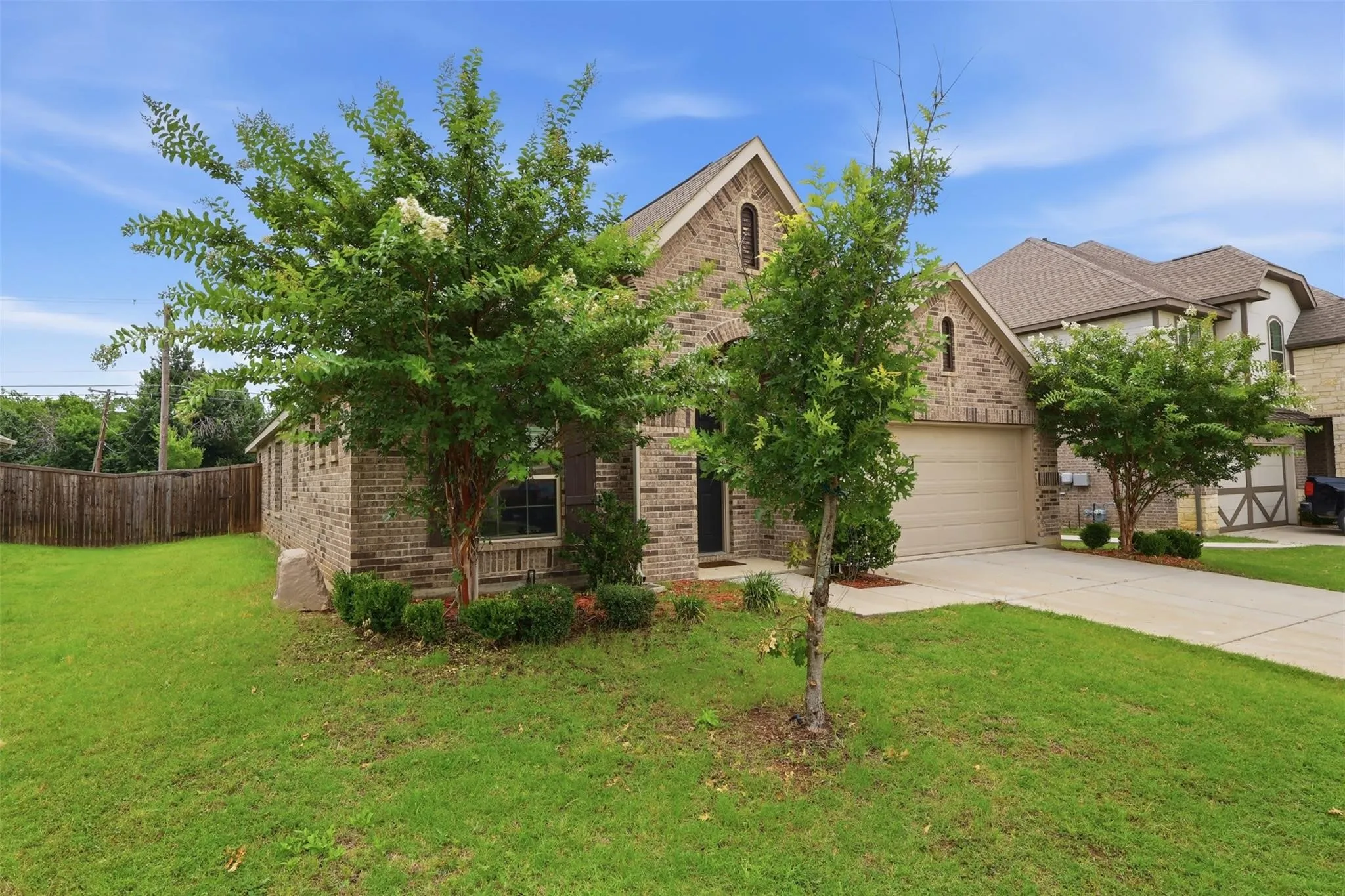 Single Family Residence For Rent in Denton County , 2704 Dancing Flame Drive, Denton, Texas 76201, 3 Bedroom, 3 Bathroom, 2 Garage spaces, 2,366 Sqft, built in 2020, mls#21393160, Real Estate Agent in Denton, Homes For Rent in Denton county, Homes For Rent in Denton, Realtor in Denton Texas, Real Estate Brokerage Independent Realty Texas, Luminita Cordes Realtor