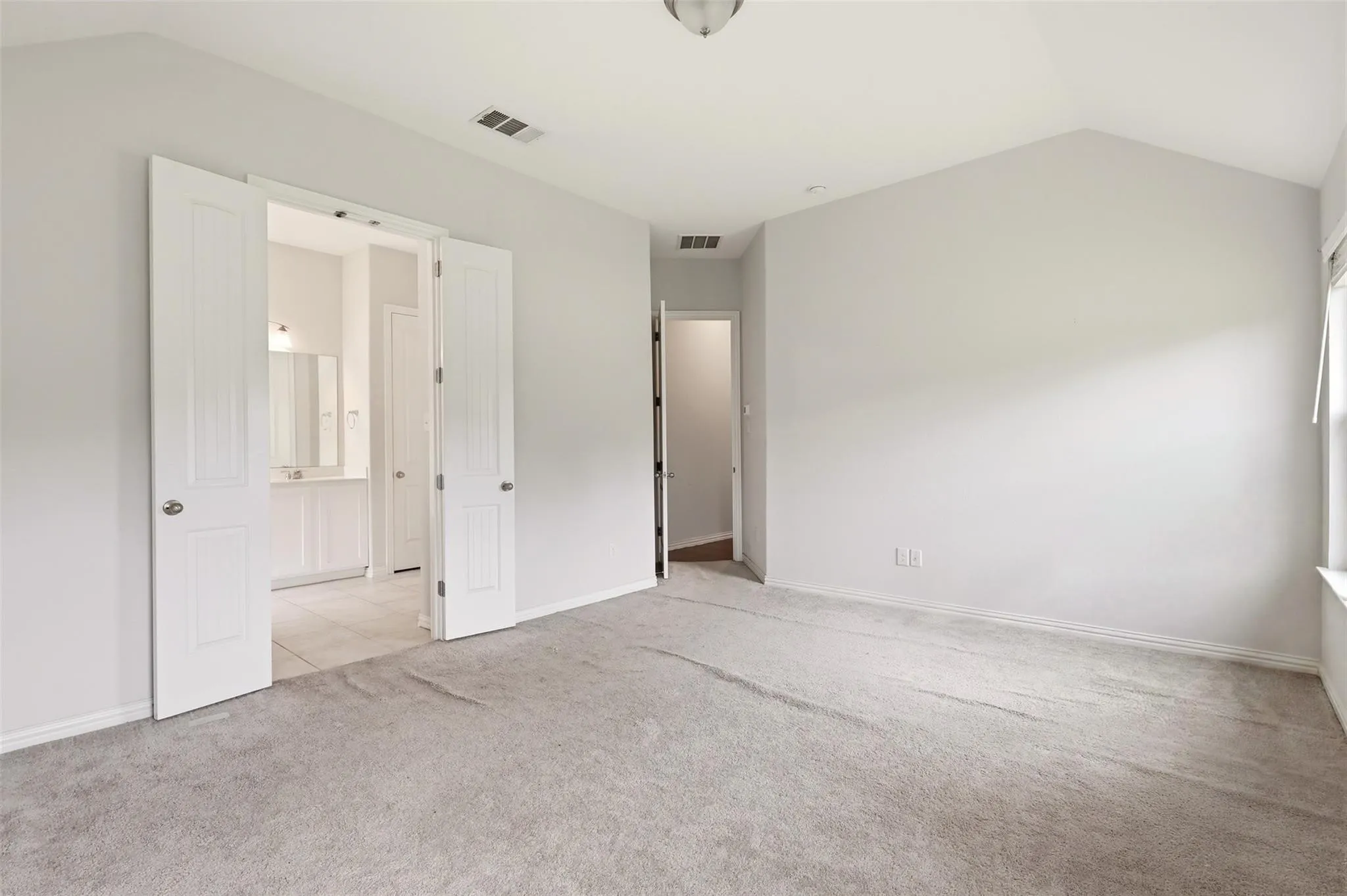 Single Family Residence For Rent in Denton County , 2704 Dancing Flame Drive, Denton, Texas 76201, 3 Bedroom, 3 Bathroom, 2 Garage spaces, 2,366 Sqft, built in 2020, mls#21393160, Real Estate Agent in Denton, Homes For Rent in Denton county, Homes For Rent in Denton, Realtor in Denton Texas, Real Estate Brokerage Independent Realty Texas, Luminita Cordes Realtor