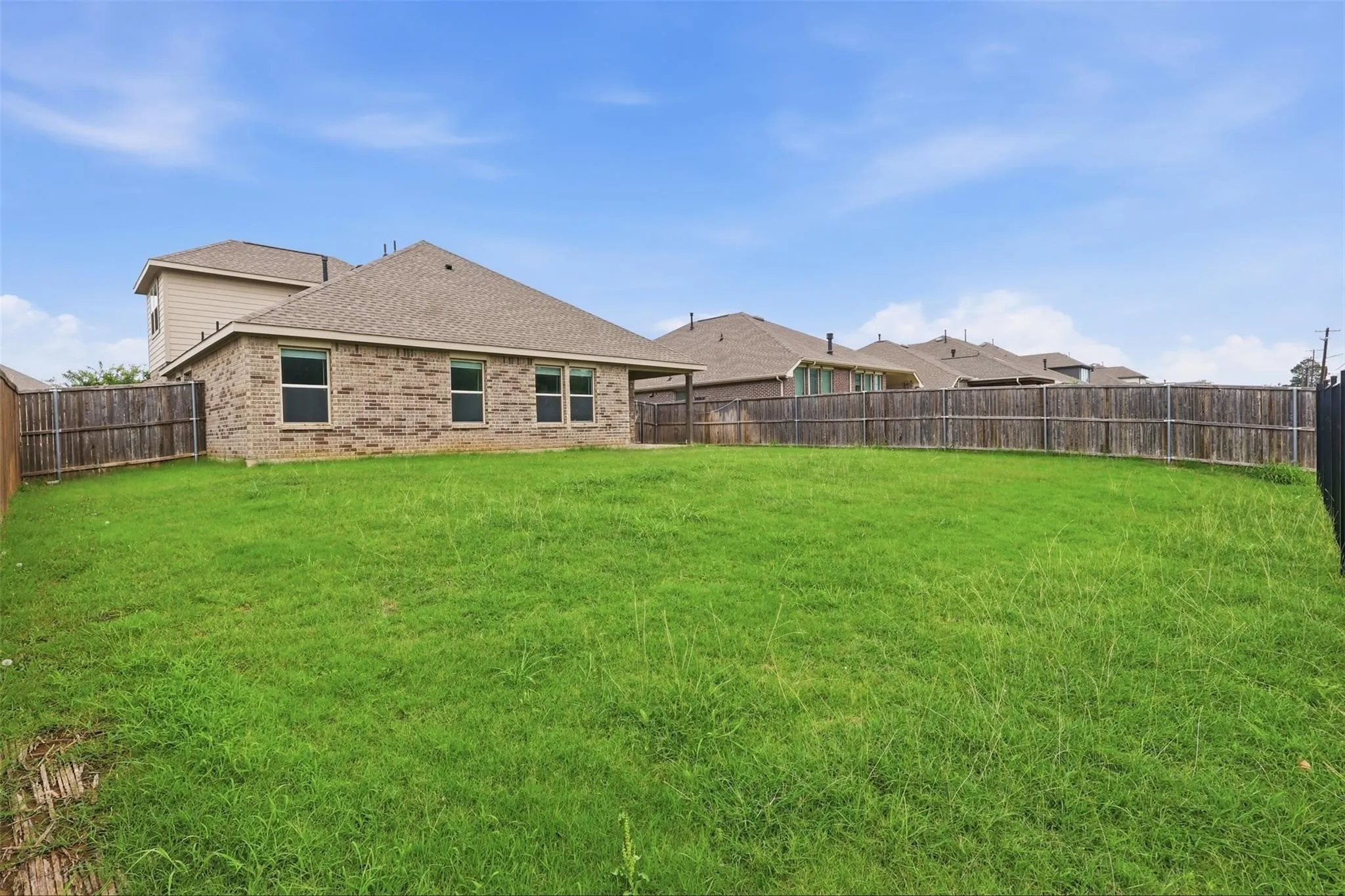 Single Family Residence For Rent in Denton County , 2704 Dancing Flame Drive, Denton, Texas 76201, 3 Bedroom, 3 Bathroom, 2 Garage spaces, 2,366 Sqft, built in 2020, mls#21393160, Real Estate Agent in Denton, Homes For Rent in Denton county, Homes For Rent in Denton, Realtor in Denton Texas, Real Estate Brokerage Independent Realty Texas, Luminita Cordes Realtor