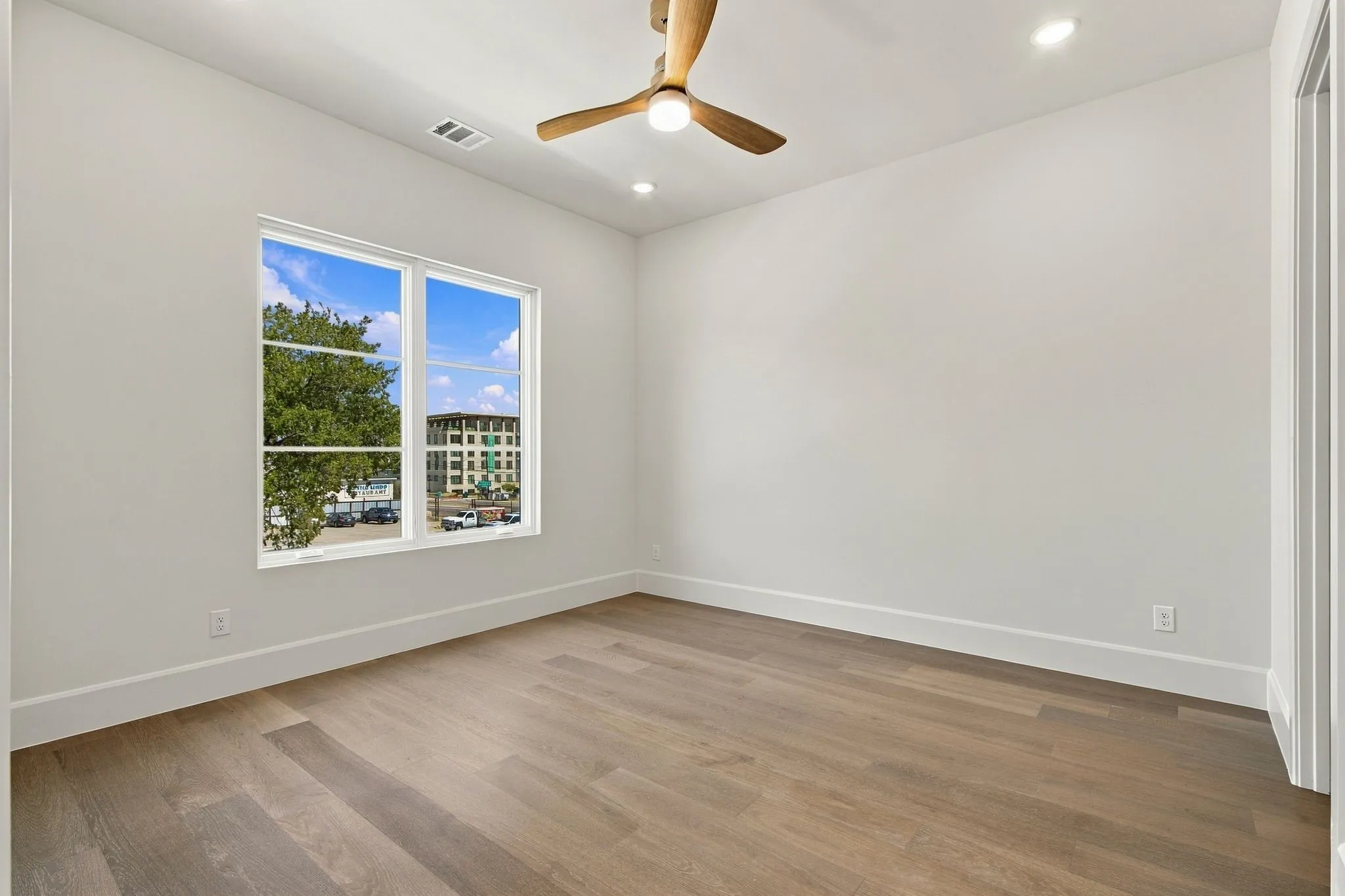 Single Family Residence For Sale in Dallas County , 7330 Casa Loma Avenue, Dallas, Texas 75214, 5 Bedroom, 6 Bathroom, 2 Garage spaces, 4,600 Sqft, built in 2026, mls#21394546, Real Estate Agent in Dallas, Homes For Sale in Dallas county, Homes For Sale in Dallas, Realtor in Dallas Texas, Real Estate Brokerage Independent Realty Texas, Luminita Cordes Realtor
